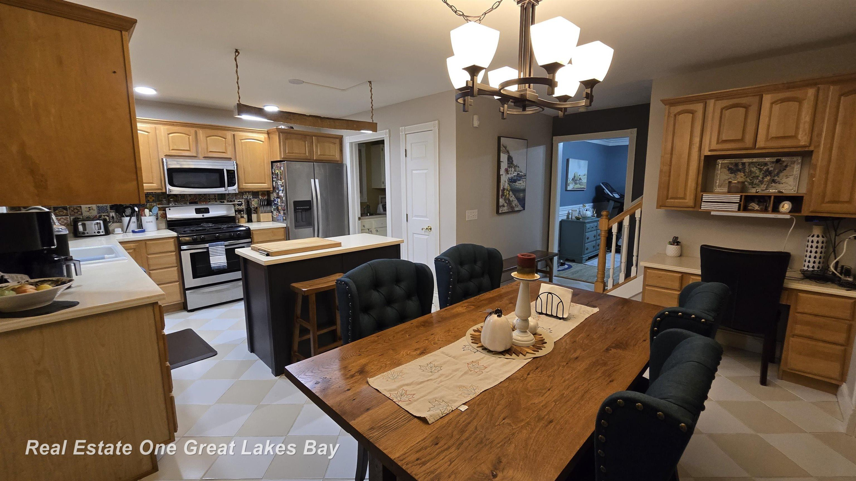 1140 W Walnut Street, Saint Charles, MI 48655 — Photo 9