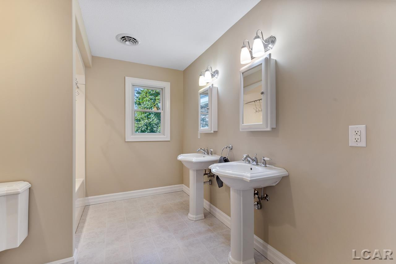 6385 N Hawkins, Manitou Beach, MI 49253 — Photo 36
