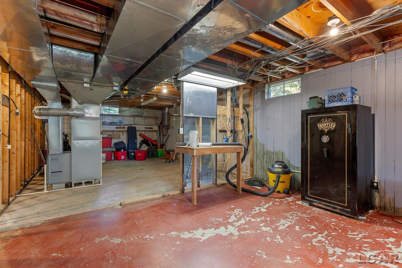 6385 N Hawkins, Manitou Beach, MI 49253 — Photo 41