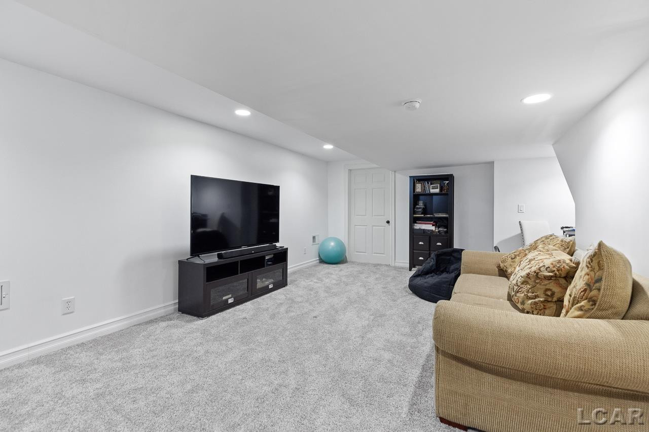 6248 Creekside, Ypsilanti, MI 48197 — Photo 32