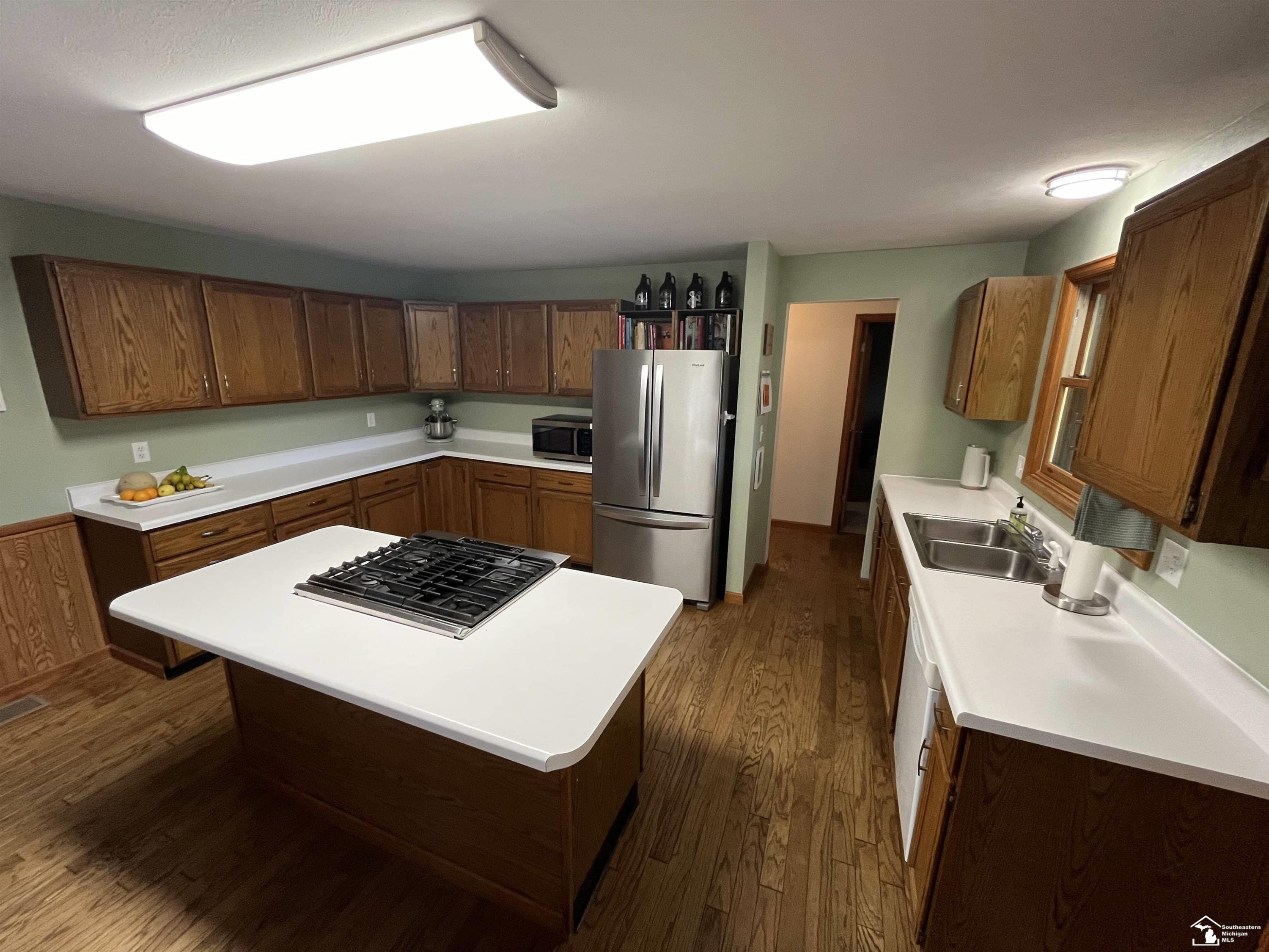 99 Wildwood, Tecumseh, MI 49286 — Photo 17