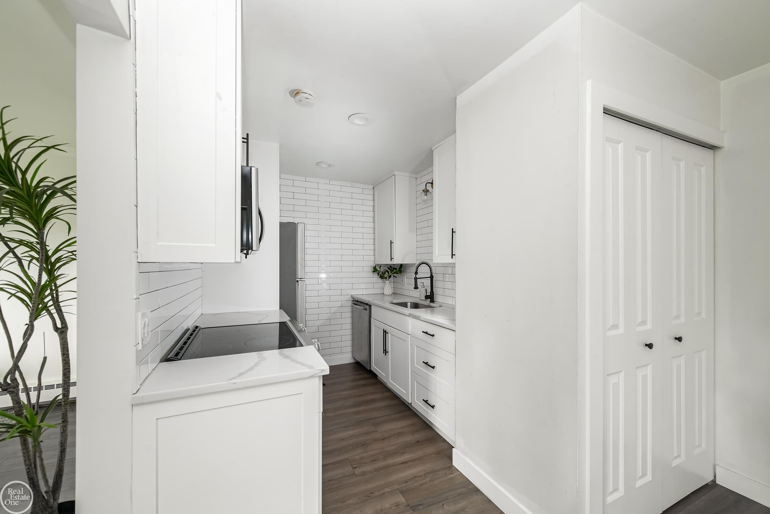3433 Hillside Drive, 34, Royal Oak, MI 48073 — Photo 11