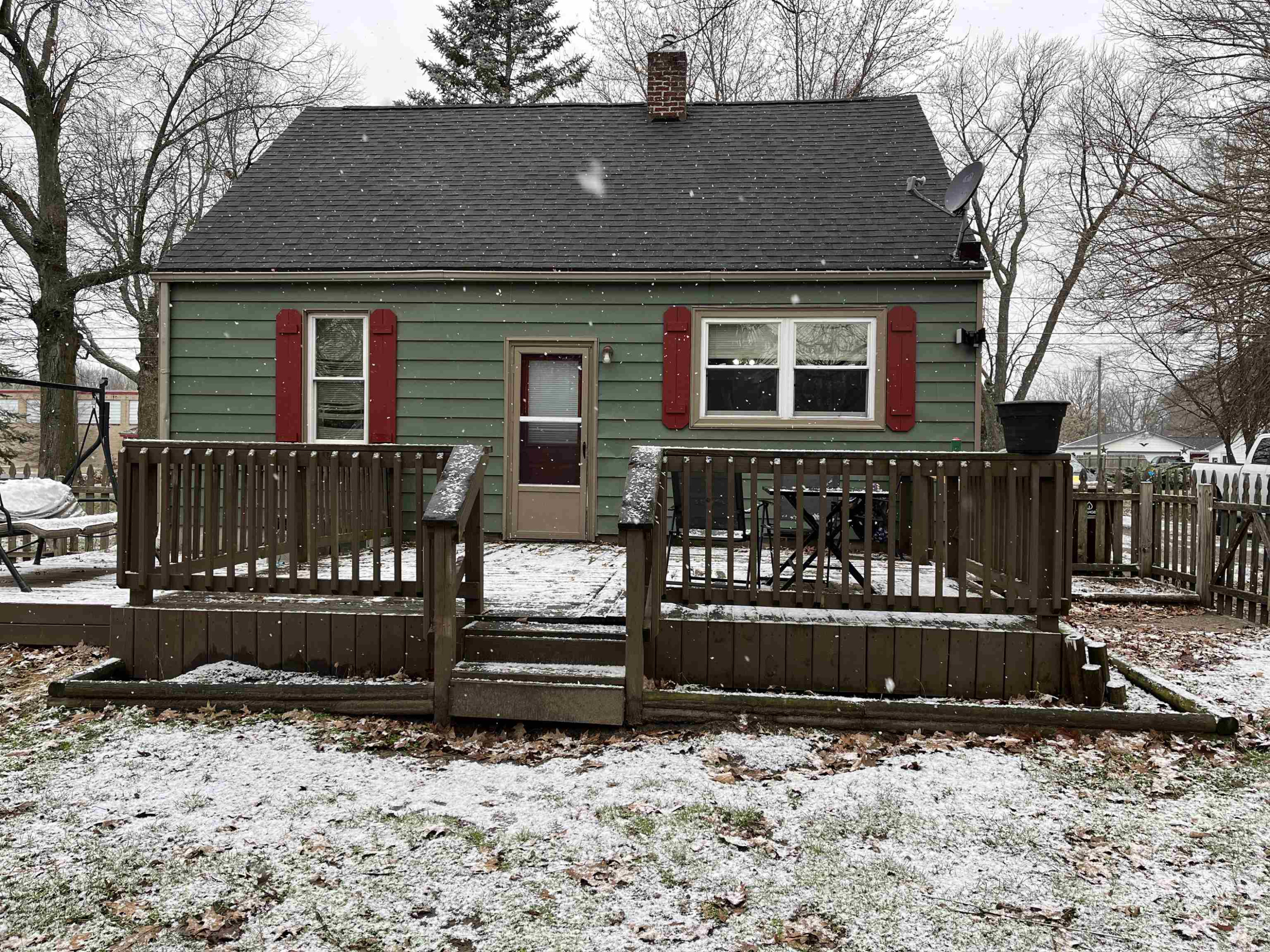 805 S Line, Chesaning, MI 48616 — Photo 21