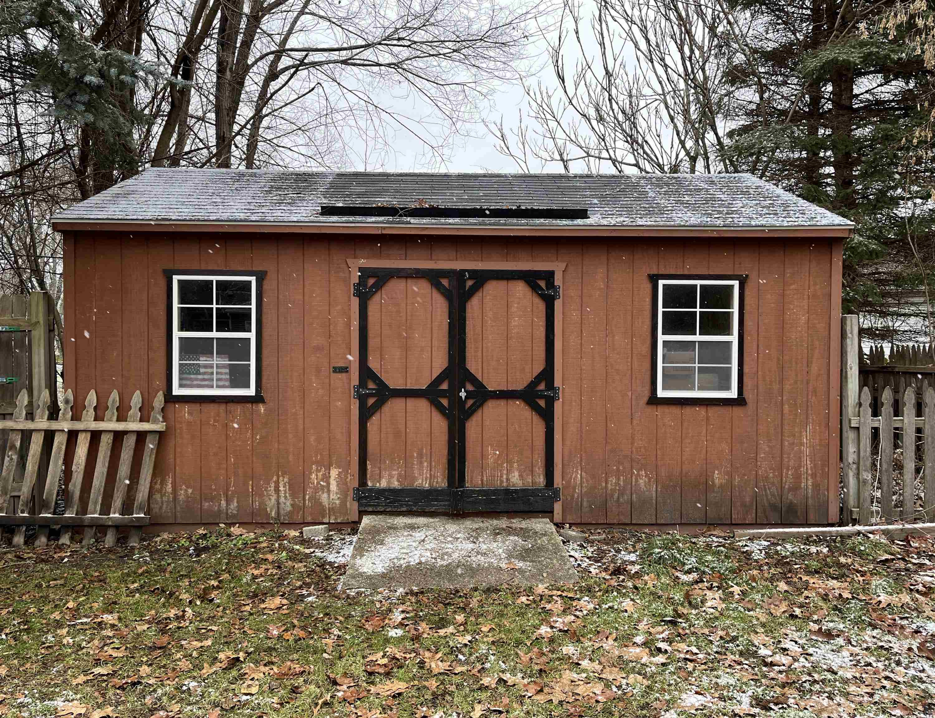 805 S Line, Chesaning, MI 48616 — Photo 24