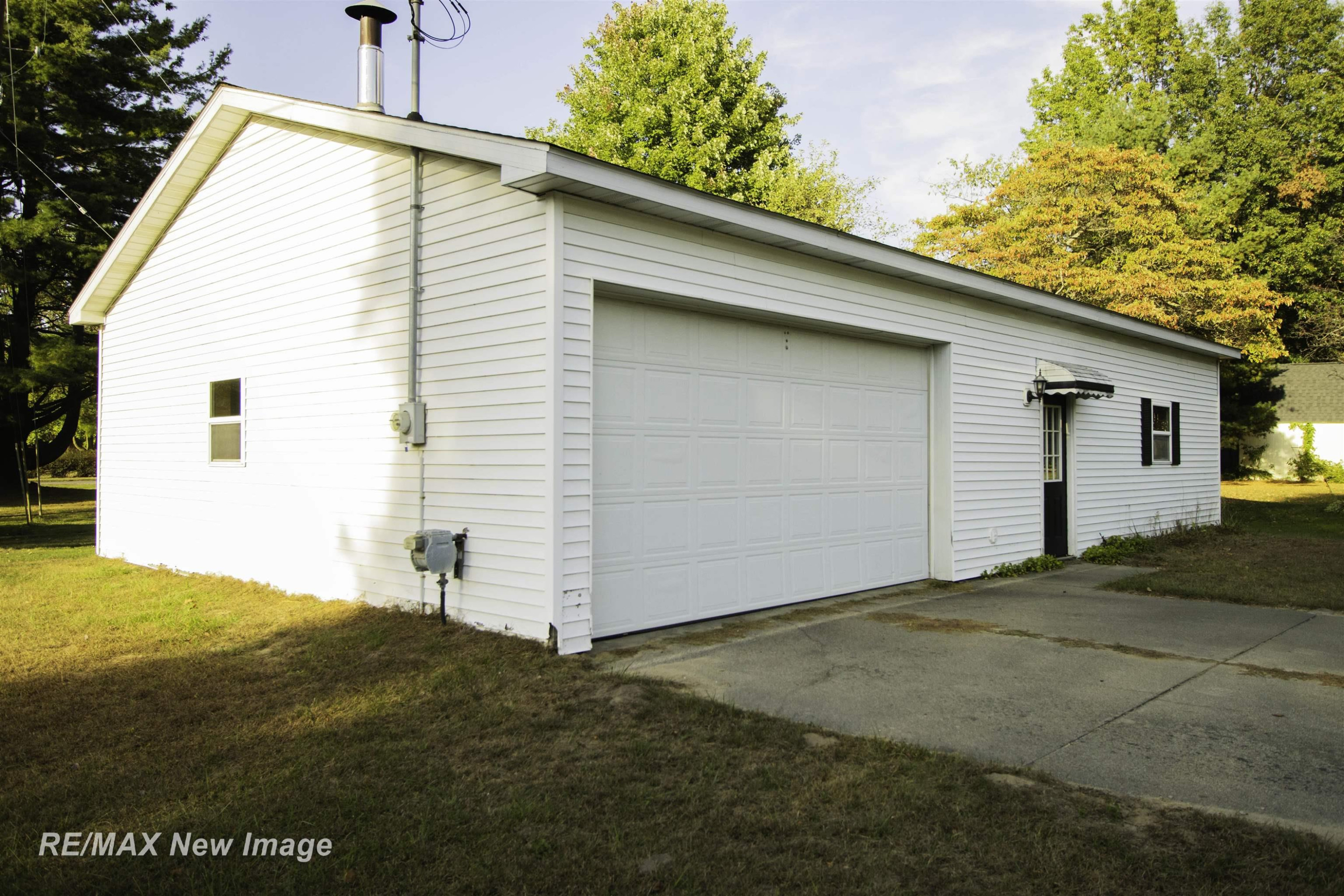 12016 Oakridge Lane, Saint Charles, MI 48655 — Photo 22
