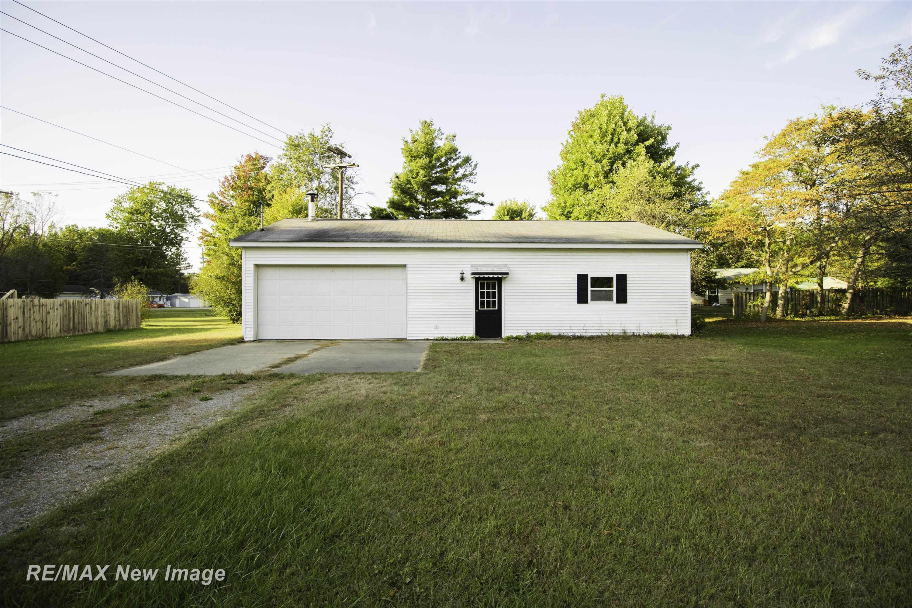 12016 Oakridge Lane, Saint Charles, MI 48655 — Photo 23