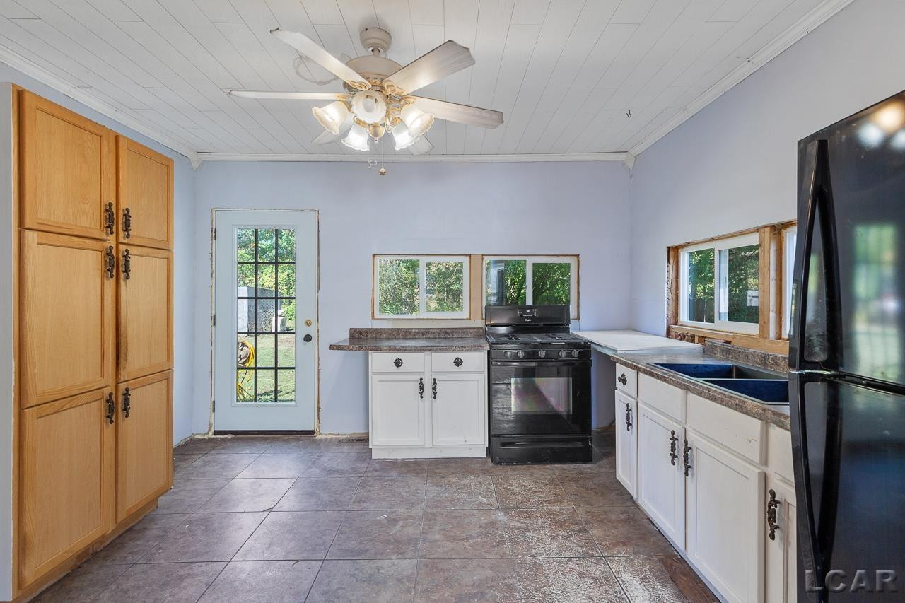 4084 Seneca, Weston, MI 49289 — Photo 6