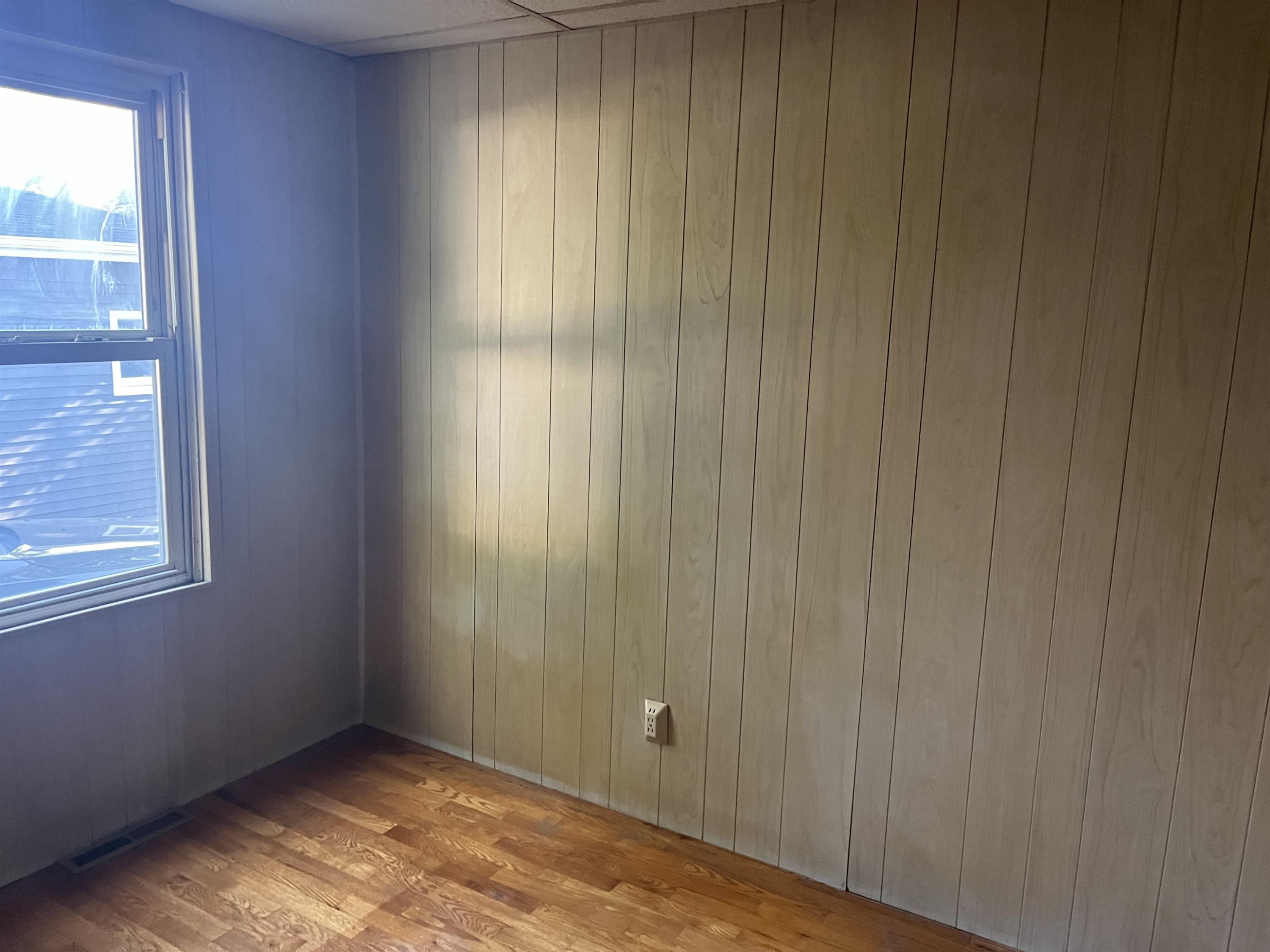 215 Brady, Chesaning, MI 48616 — Photo 14