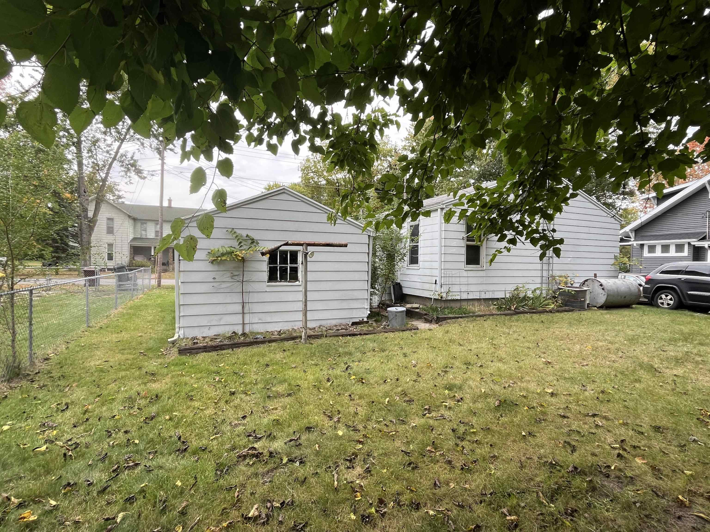 215 Brady, Chesaning, MI 48616 — Photo 24