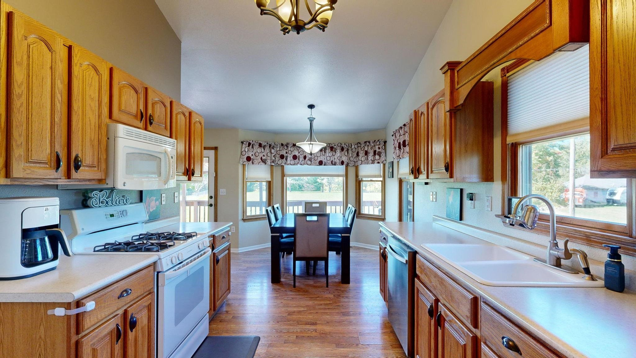1740 Lynch, MI 48744 — Photo 12