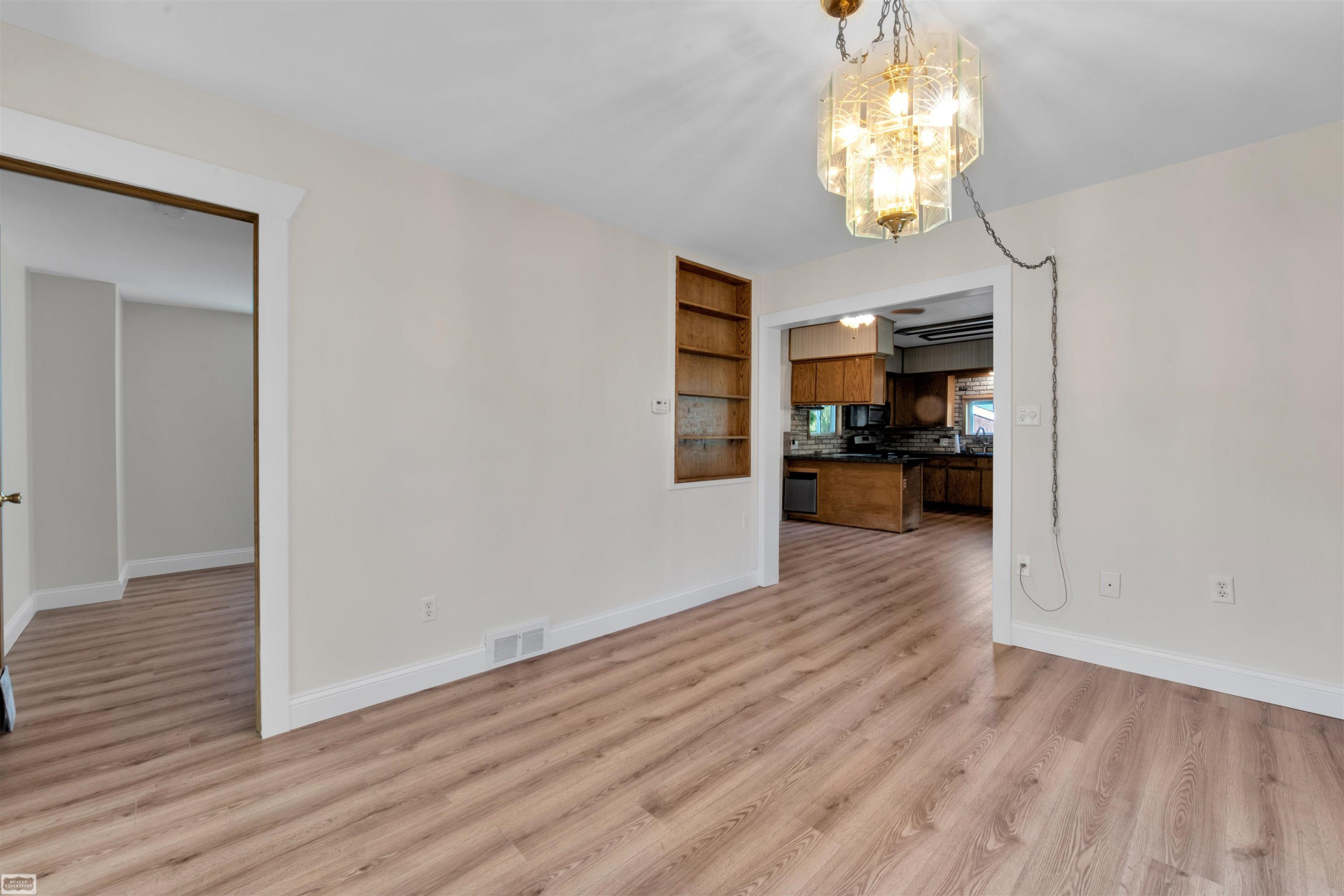 307 W Mill Street, Capac, MI 48014 — Photo 5
