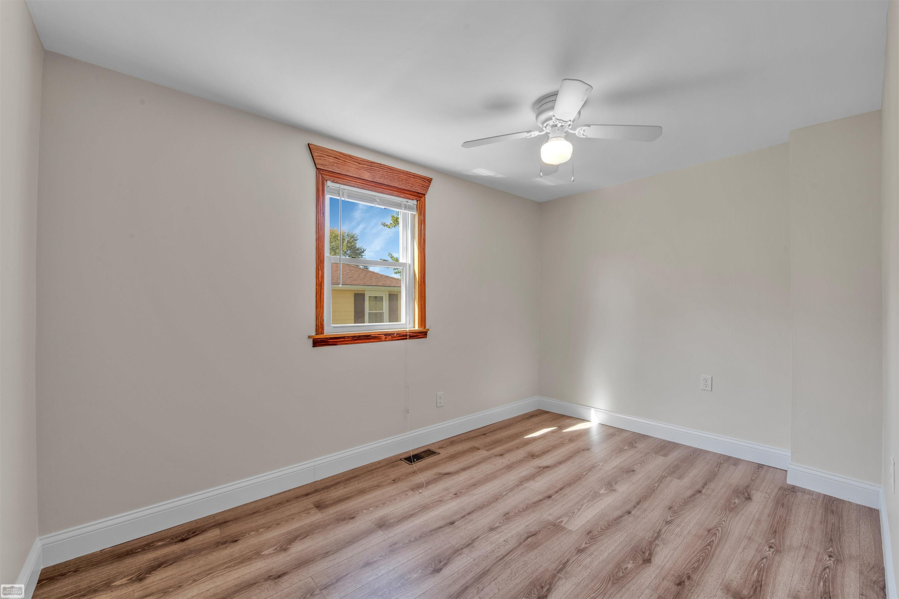 307 W Mill Street, Capac, MI 48014 — Photo 9