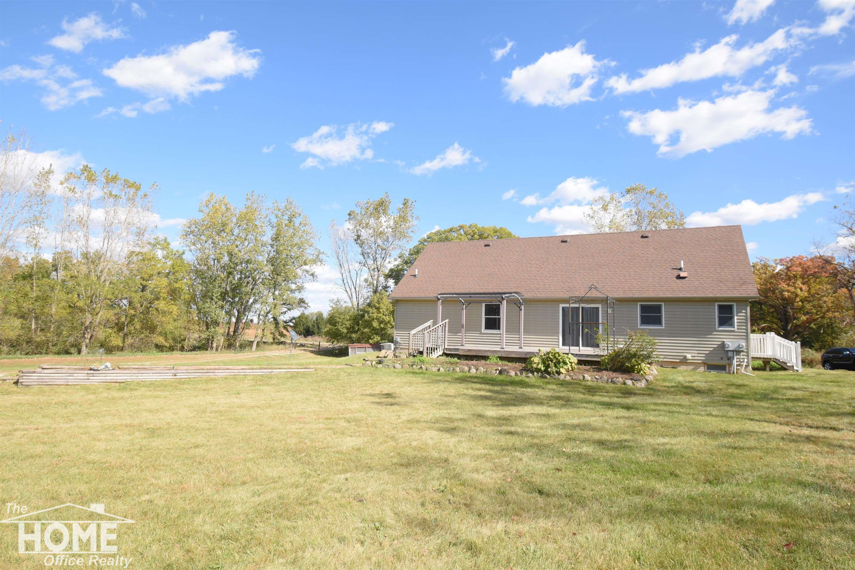 9013 Owosso, Fowlerville, MI 48836 — Photo 4