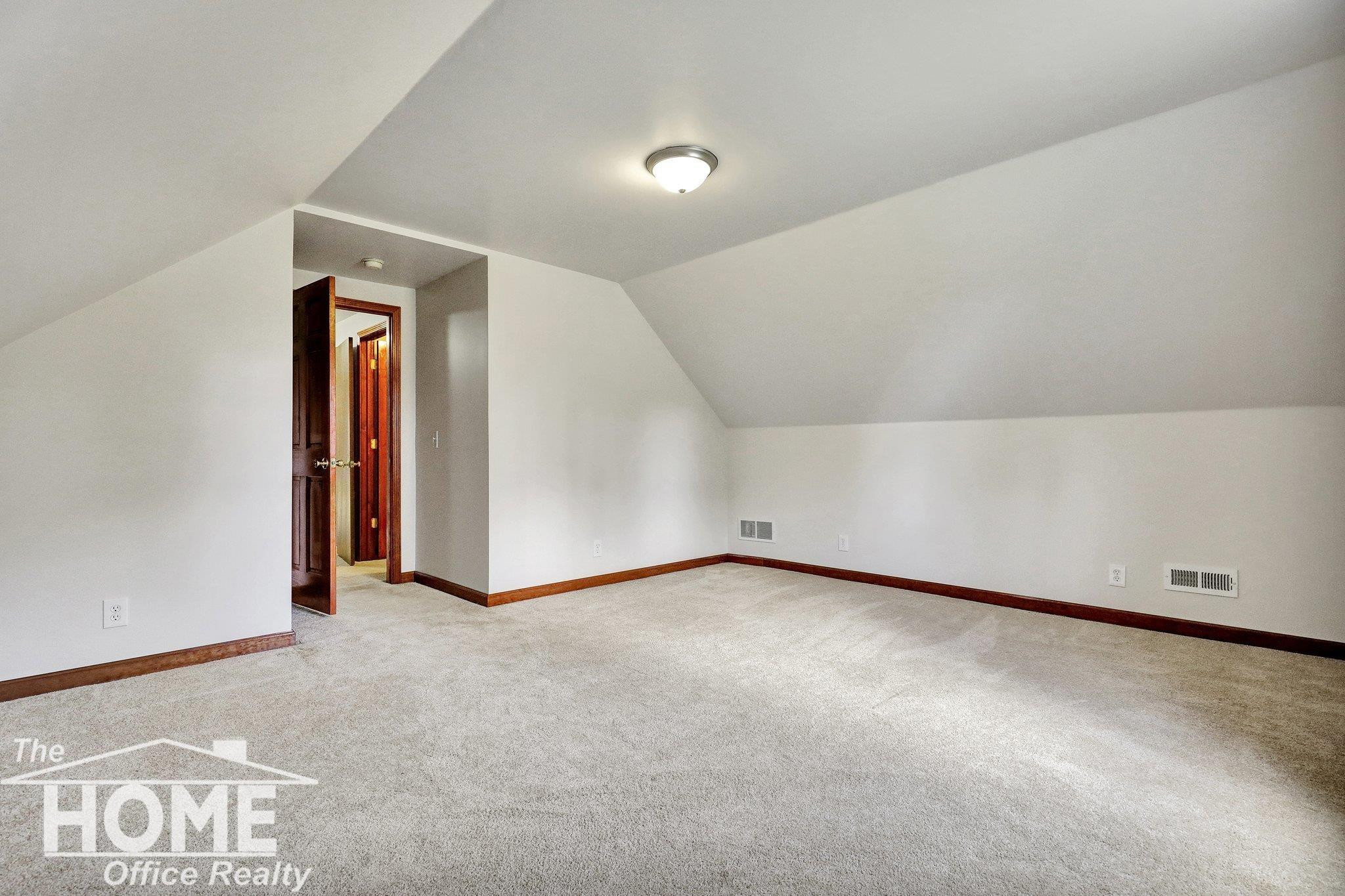 9013 Owosso, Fowlerville, MI 48836 — Photo 23