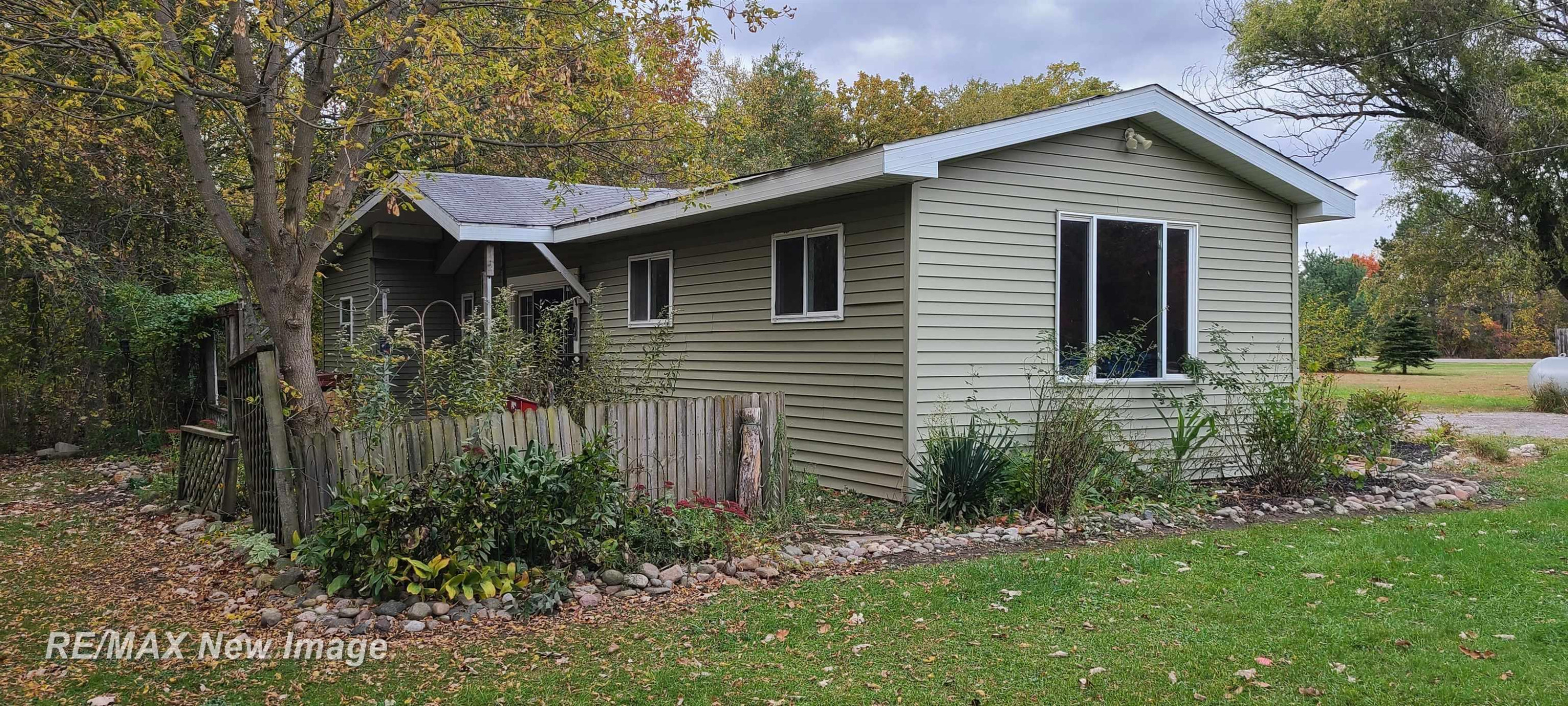 5048 S Orr Road, Saint Charles, MI 48655 — Photo 2
