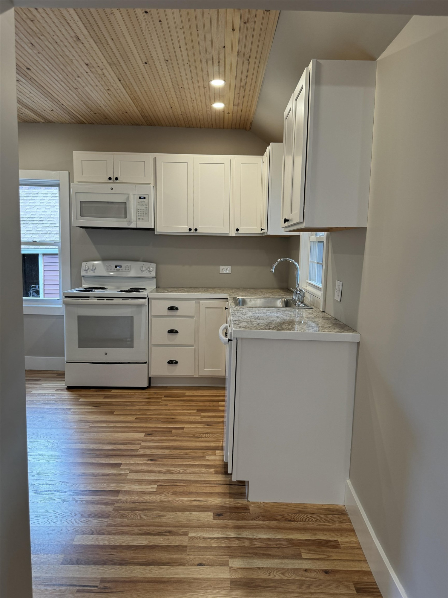 520 South, Chesaning, MI 48616 — Photo 5