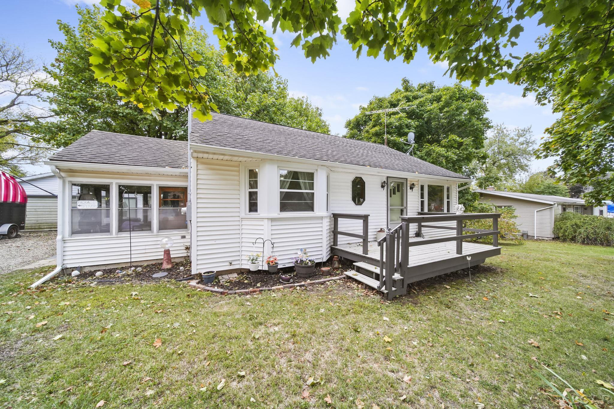 9859 Stoddard, Adrian, MI 49221 — Photo 2