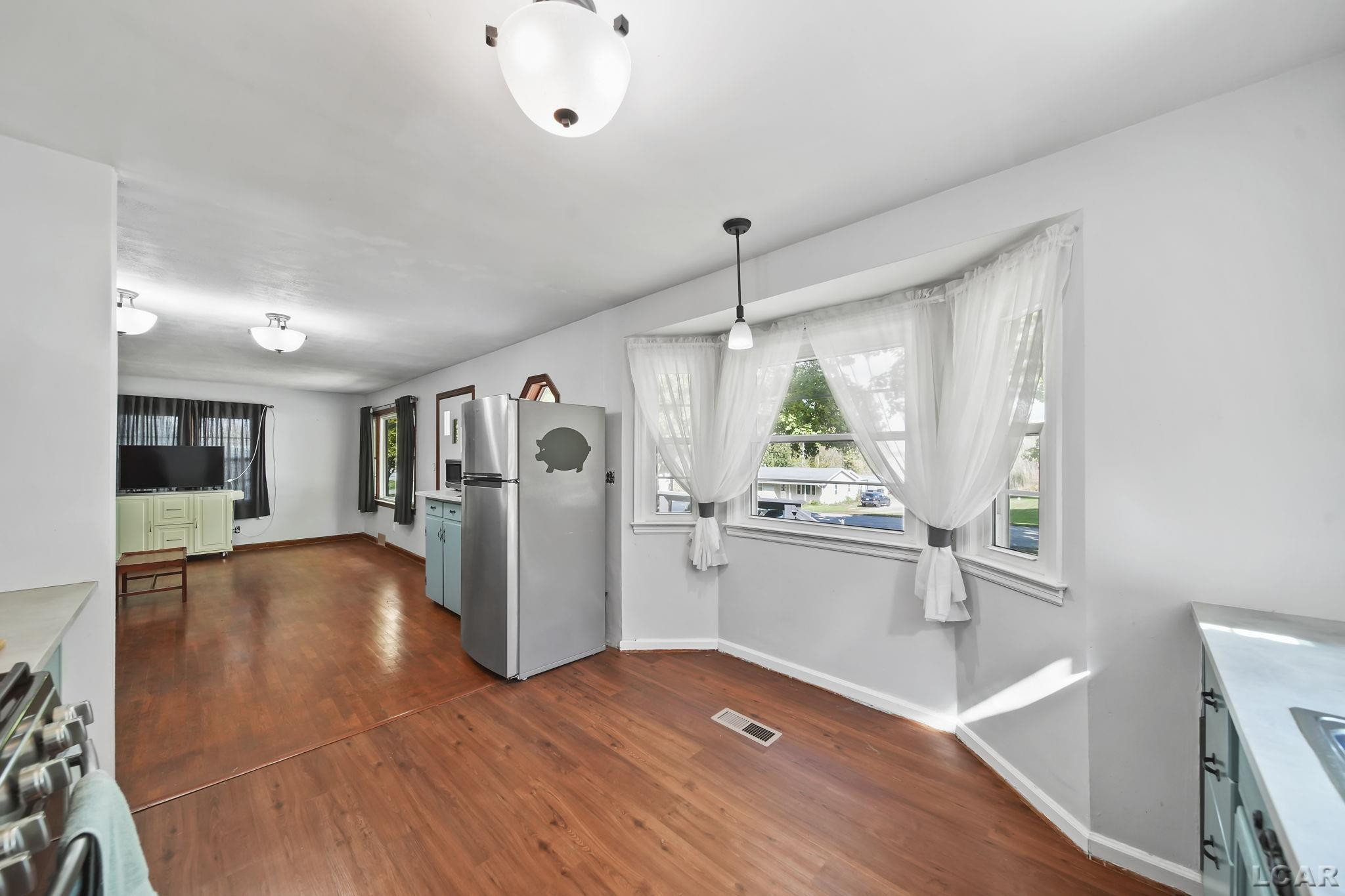 9859 Stoddard, Adrian, MI 49221 — Photo 11