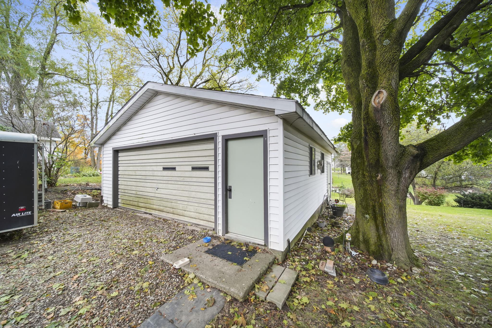 9859 Stoddard, Adrian, MI 49221 — Photo 21