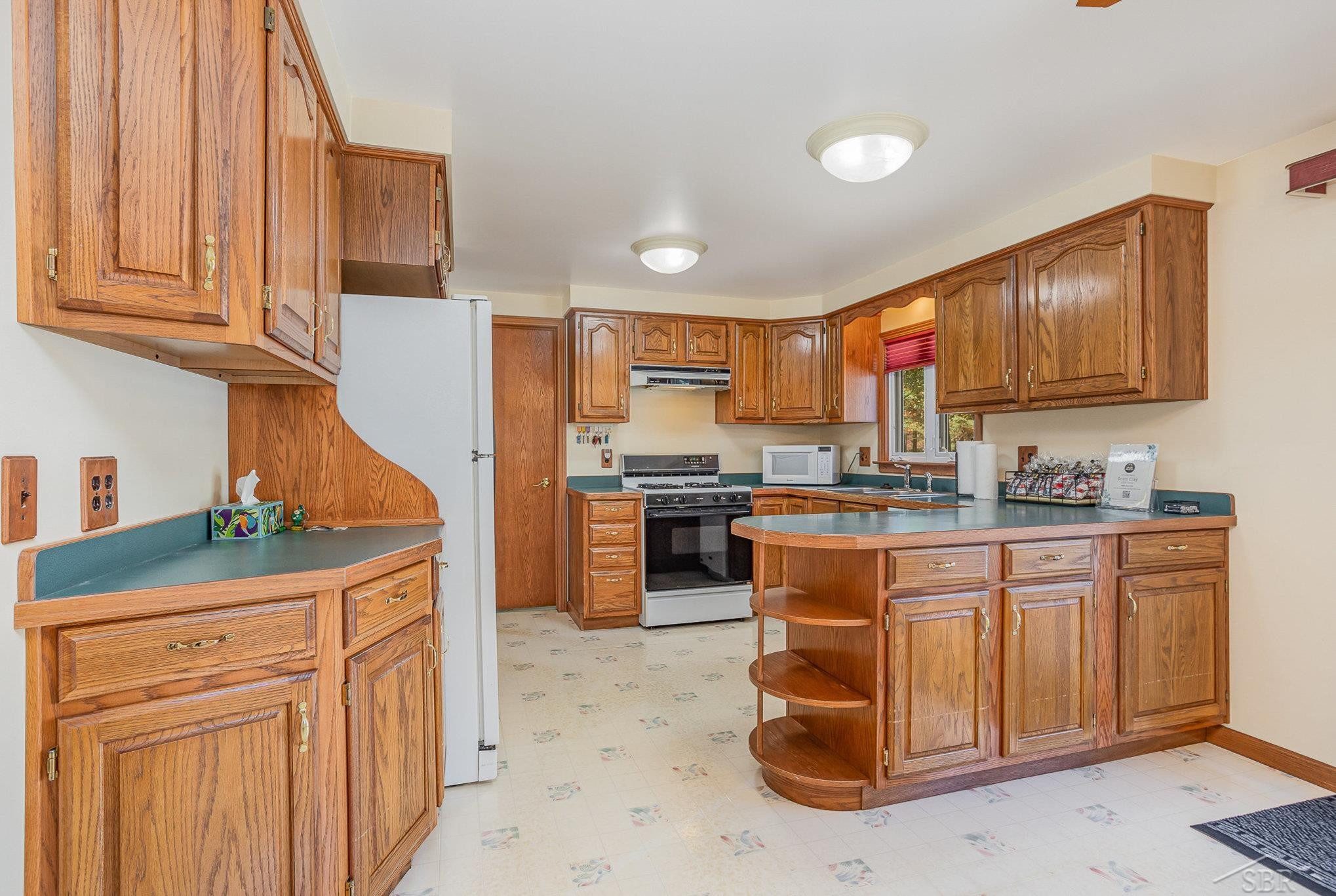 11692 Spencer Road, Saginaw, MI 48609 — Photo 13