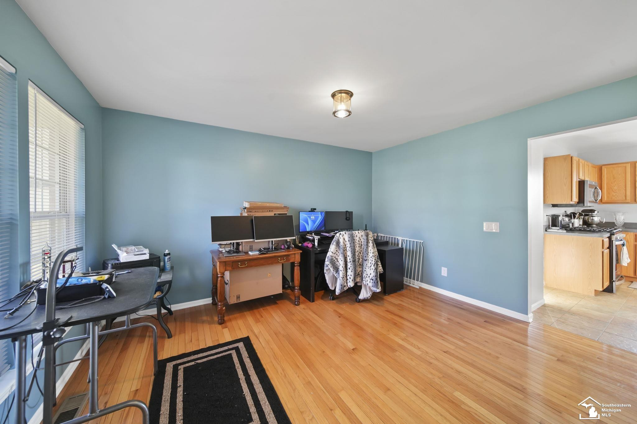 7044 Berwick, Ypsilanti, MI 48197 — Photo 12