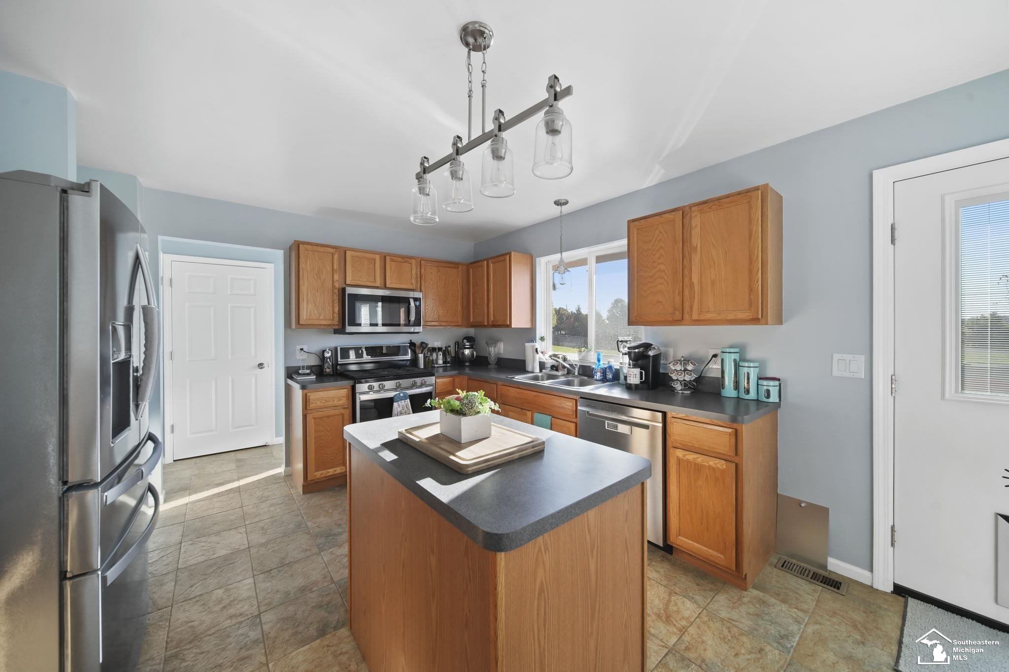 7044 Berwick, Ypsilanti, MI 48197 — Photo 15