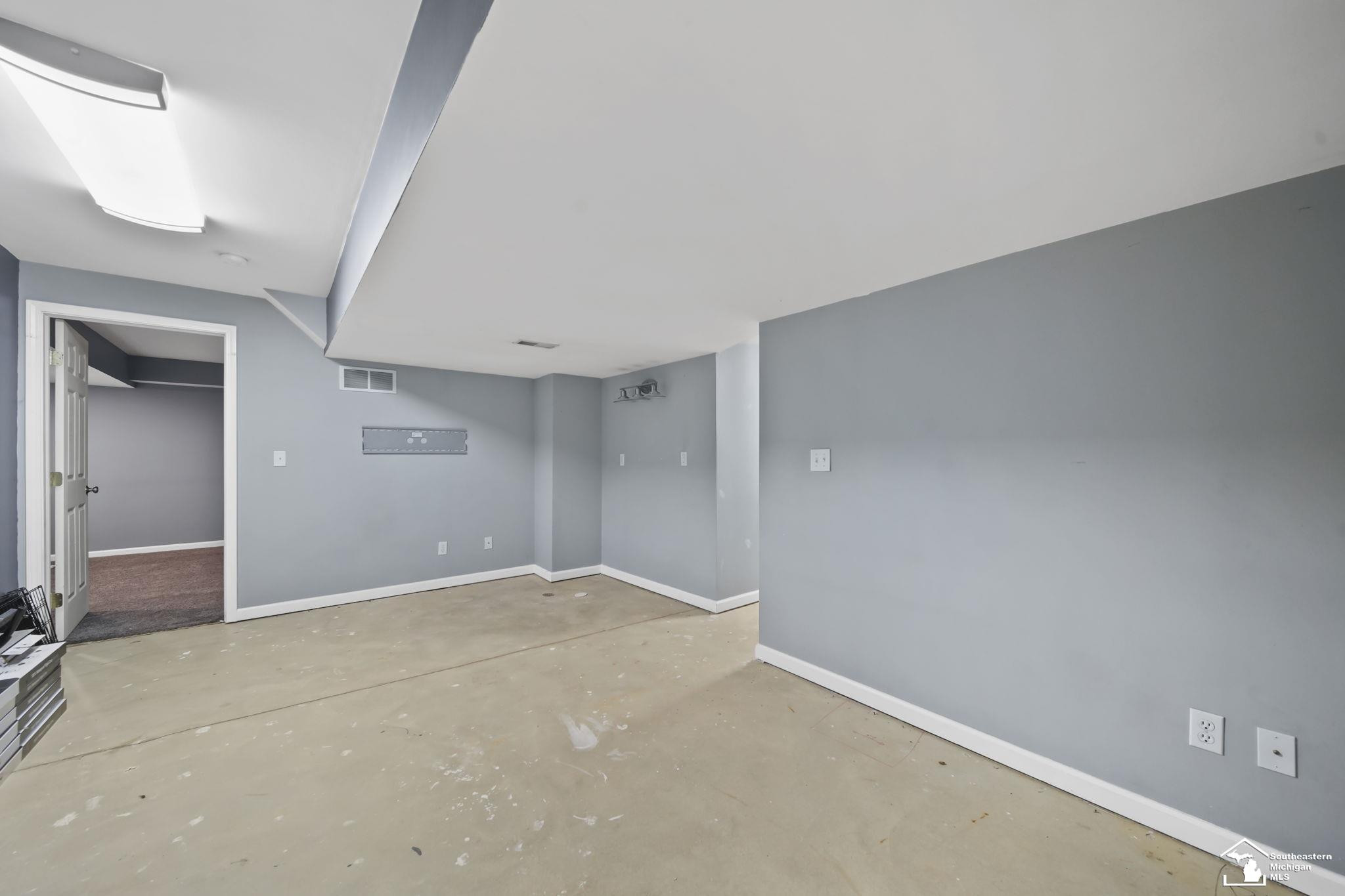 7044 Berwick, Ypsilanti, MI 48197 — Photo 38
