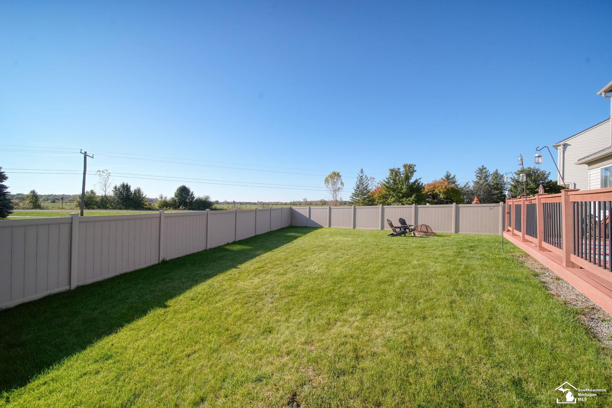 7044 Berwick, Ypsilanti, MI 48197 — Photo 49