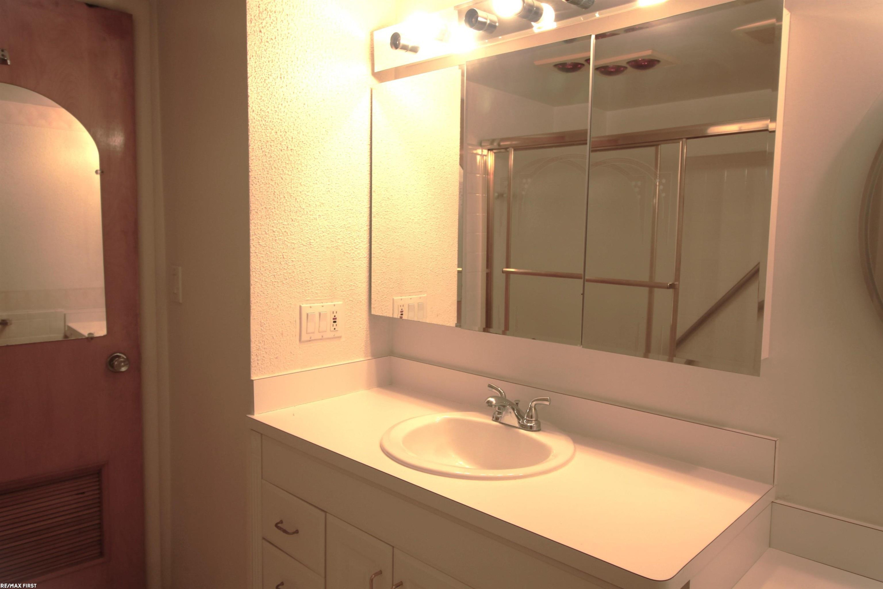 29306 Hoover Road, Warren, MI 48093 — Photo 14