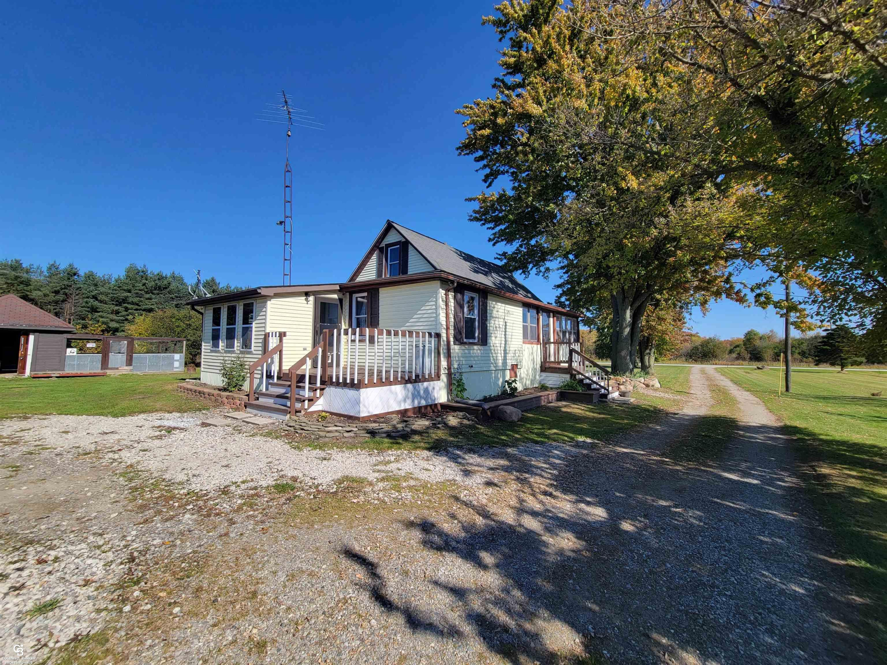 8191 Duquette Road, Yale, MI 48097 — Photo 5