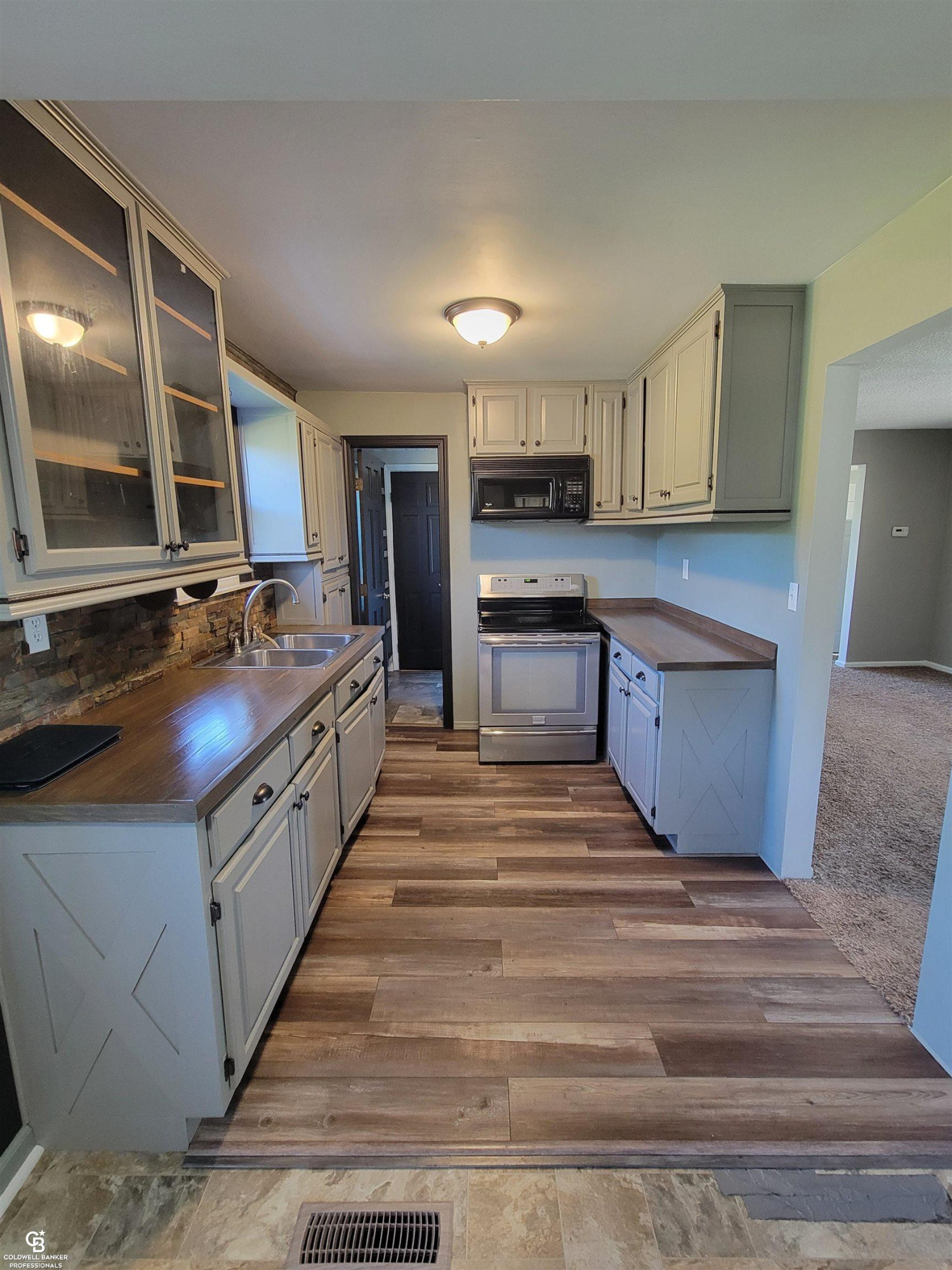 8191 Duquette Road, Yale, MI 48097 — Photo 10