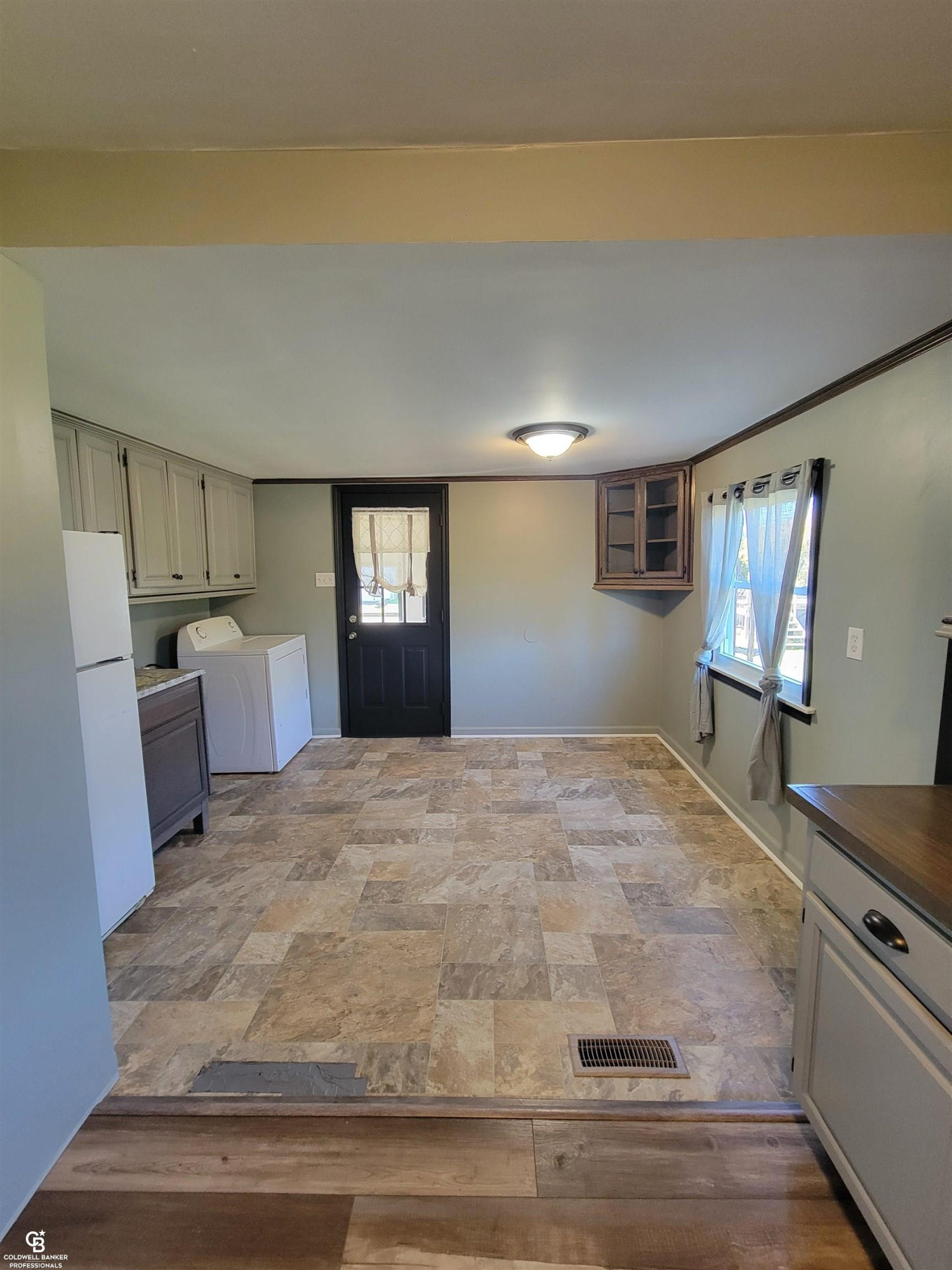 8191 Duquette Road, Yale, MI 48097 — Photo 11