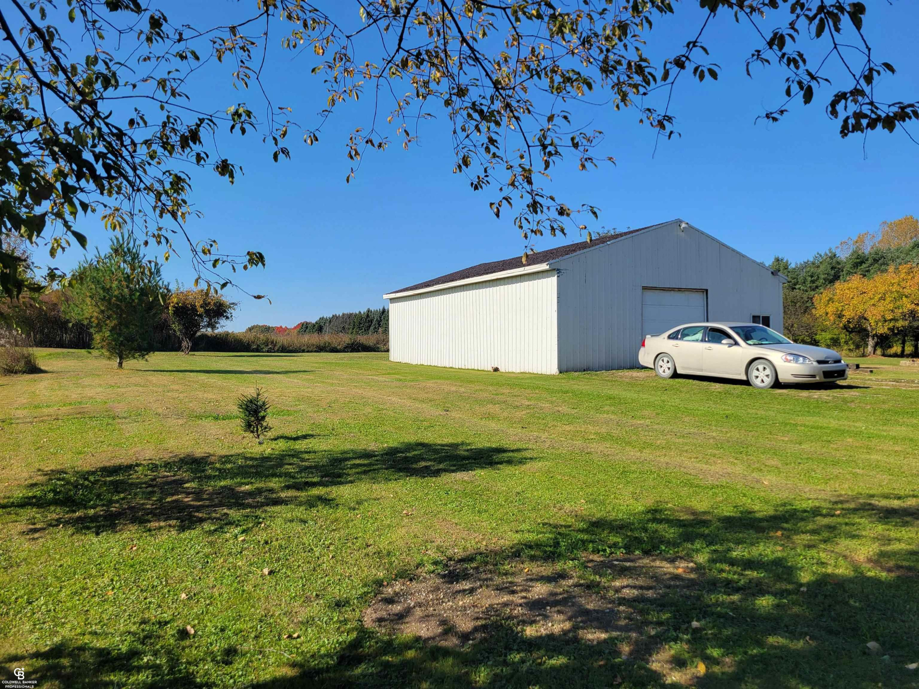 8191 Duquette Road, Yale, MI 48097 — Photo 35