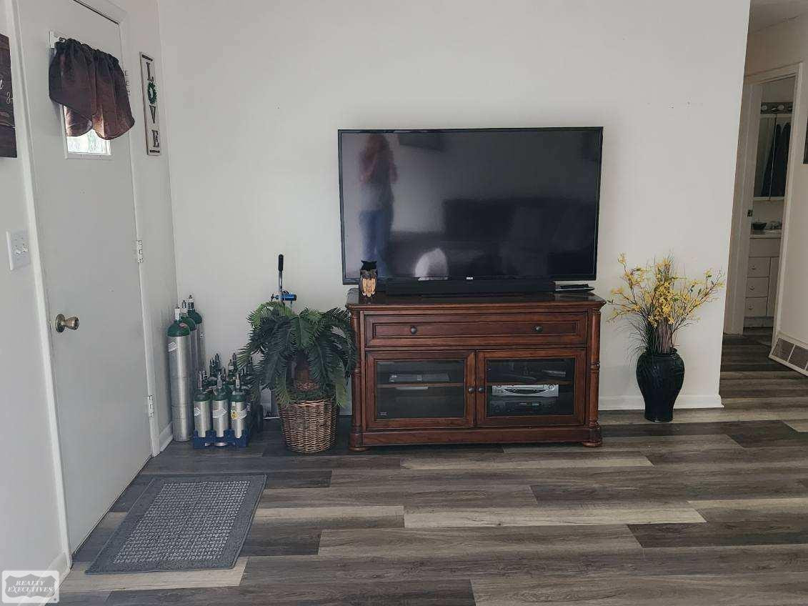 9031 Tavi Street, Kaleva, MI 49645 — Photo 2