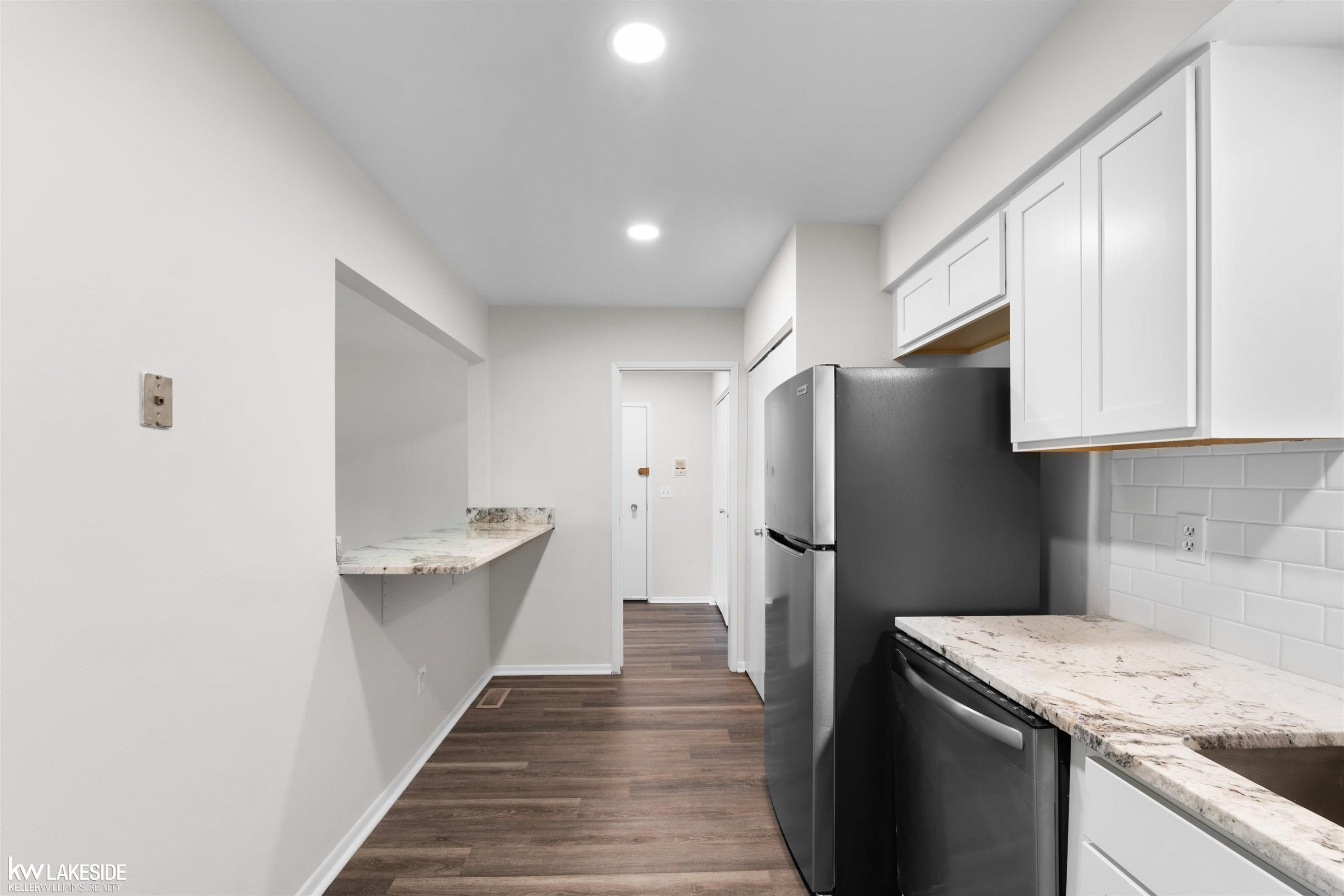 2015 Klingensmith Road, Unit # 77 / Building # 7, MI 48302 — Photo 3