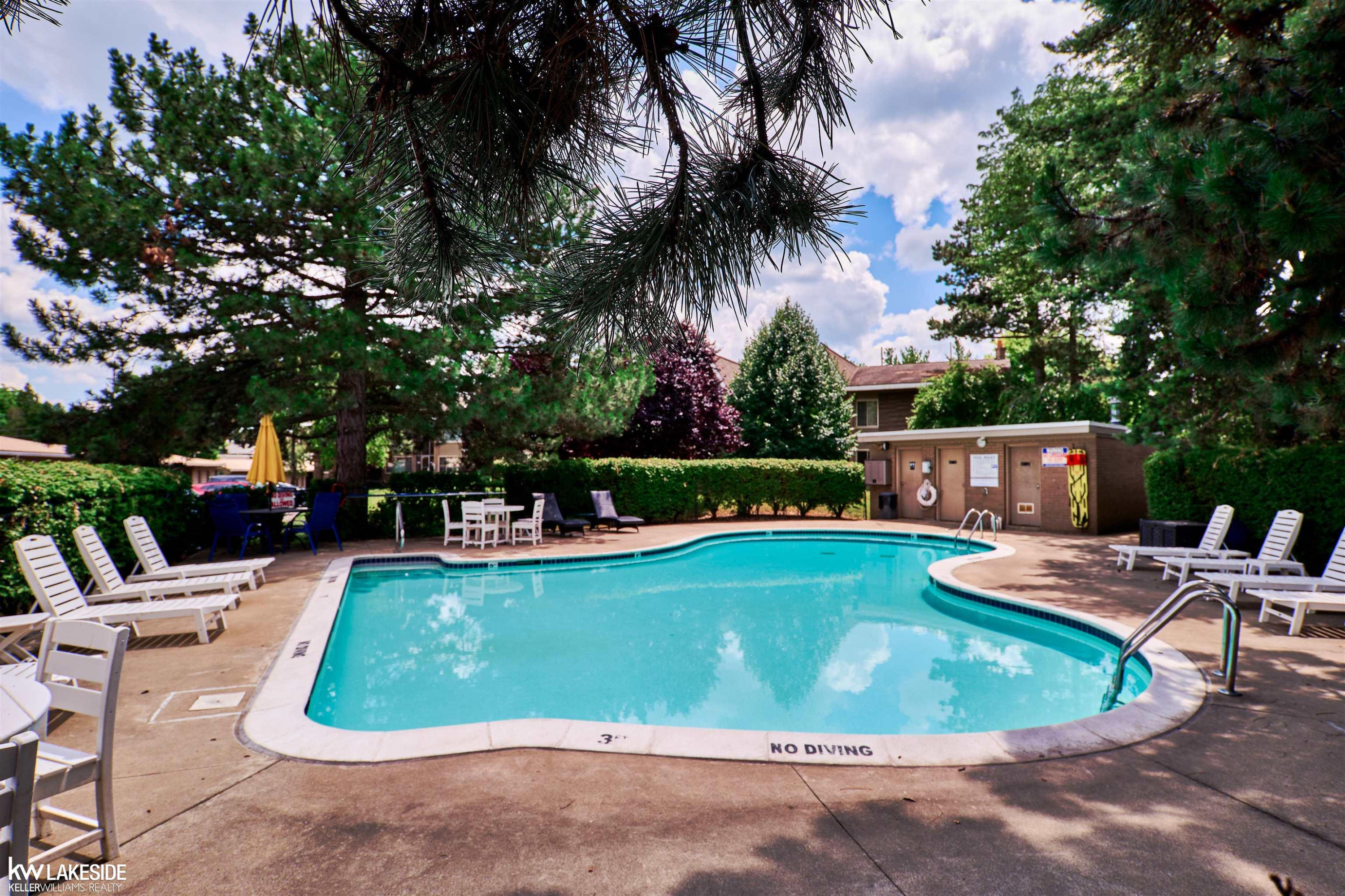 2015 Klingensmith Road, Unit # 77 / Building # 7, MI 48302 — Photo 17