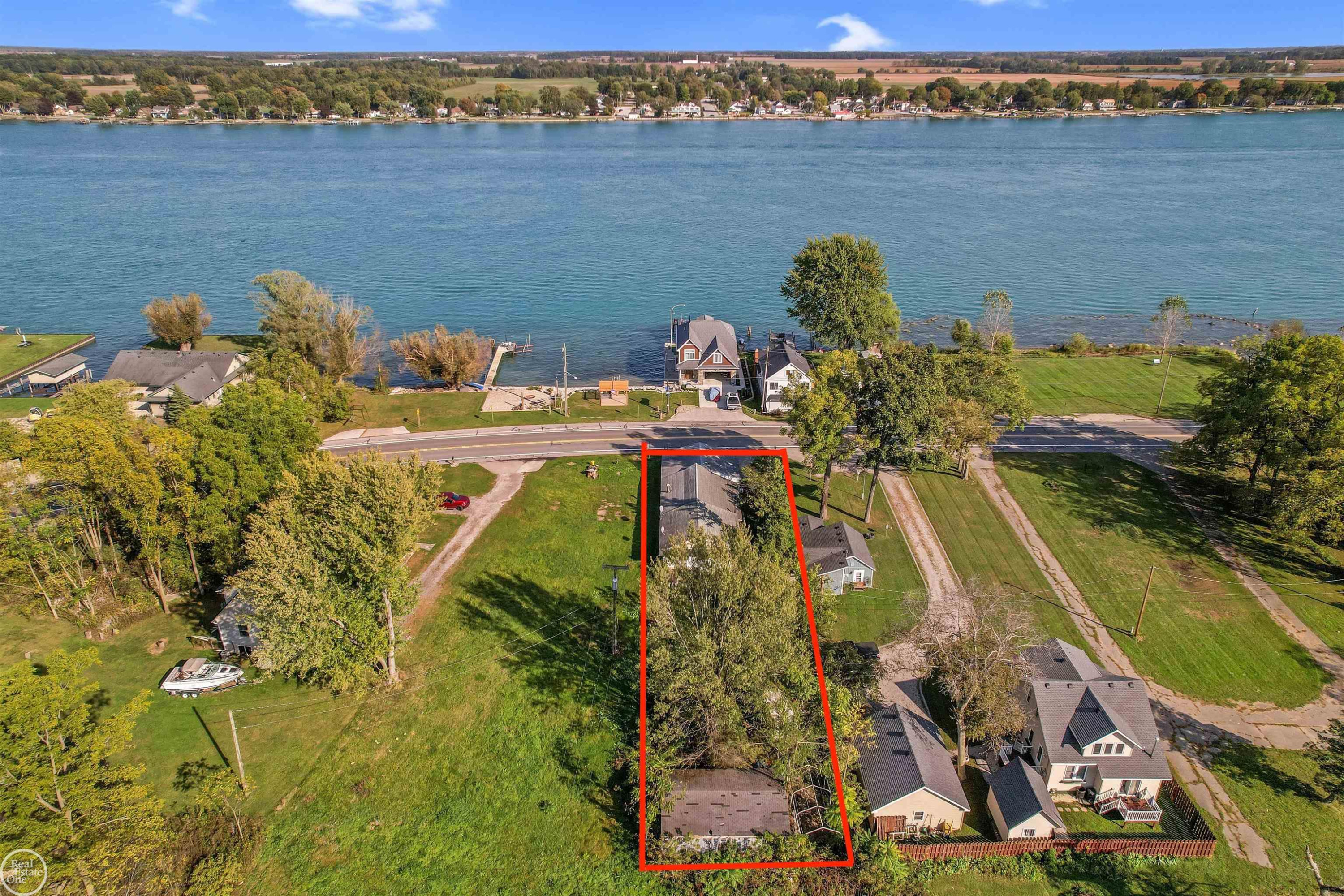 8540 River Road, MI — Photo 4