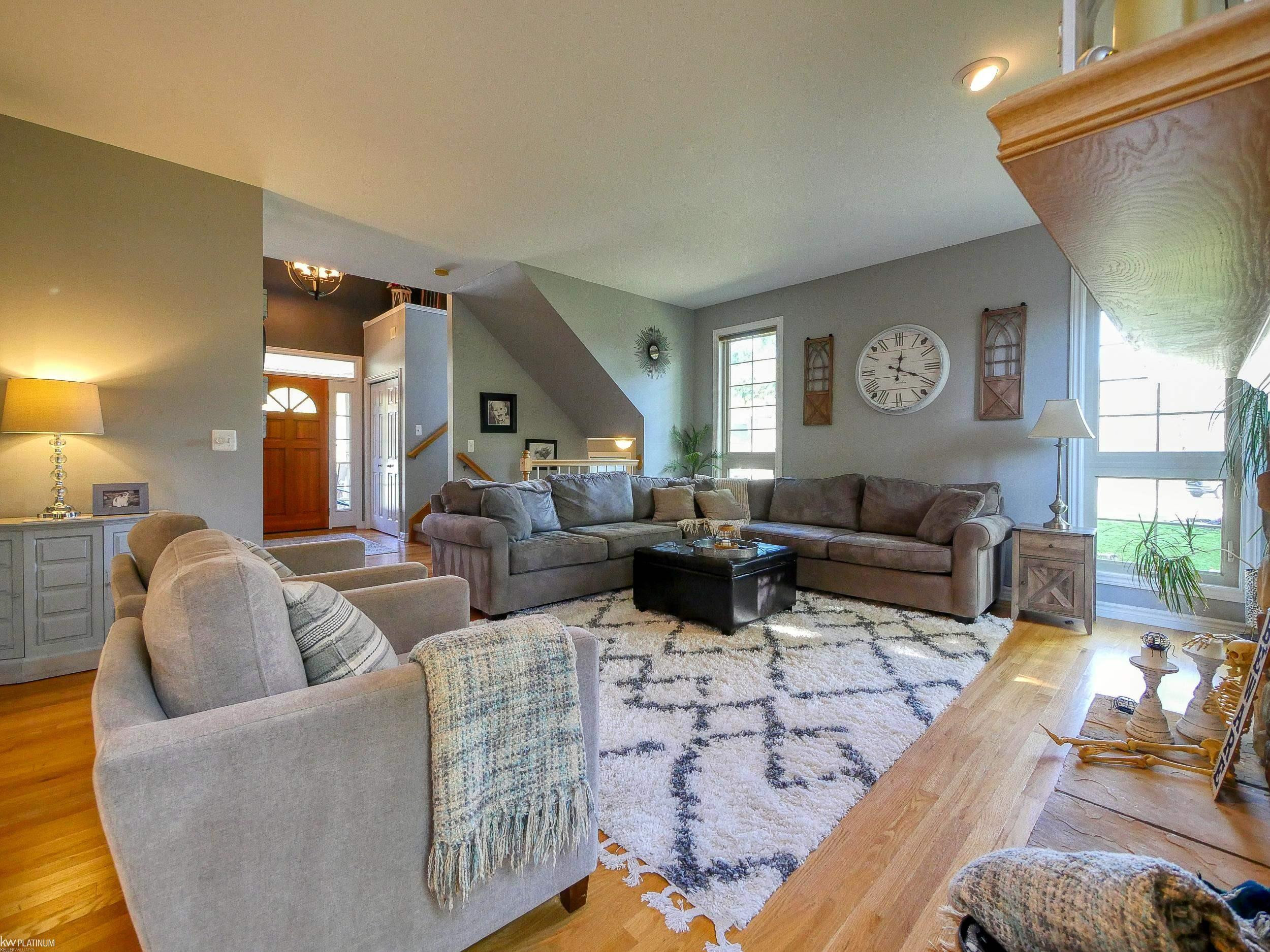 3405 Round Tree Street, MI — Photo 10