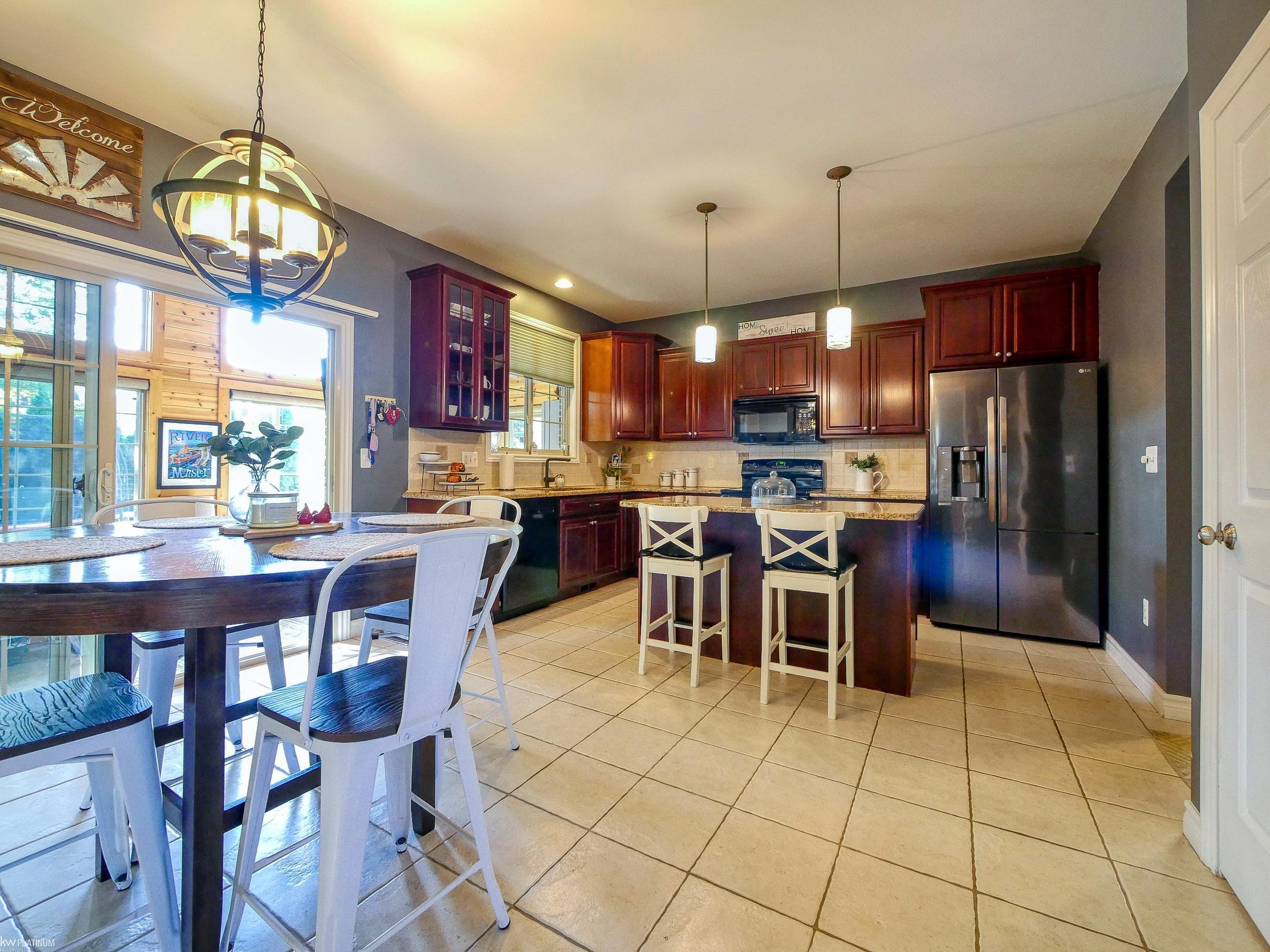 3405 Round Tree Street, MI — Photo 15