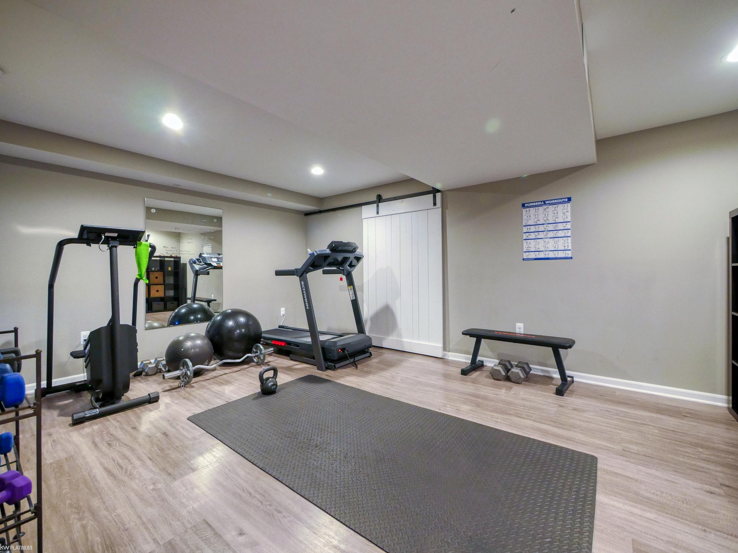 3405 Round Tree Street, MI — Photo 24
