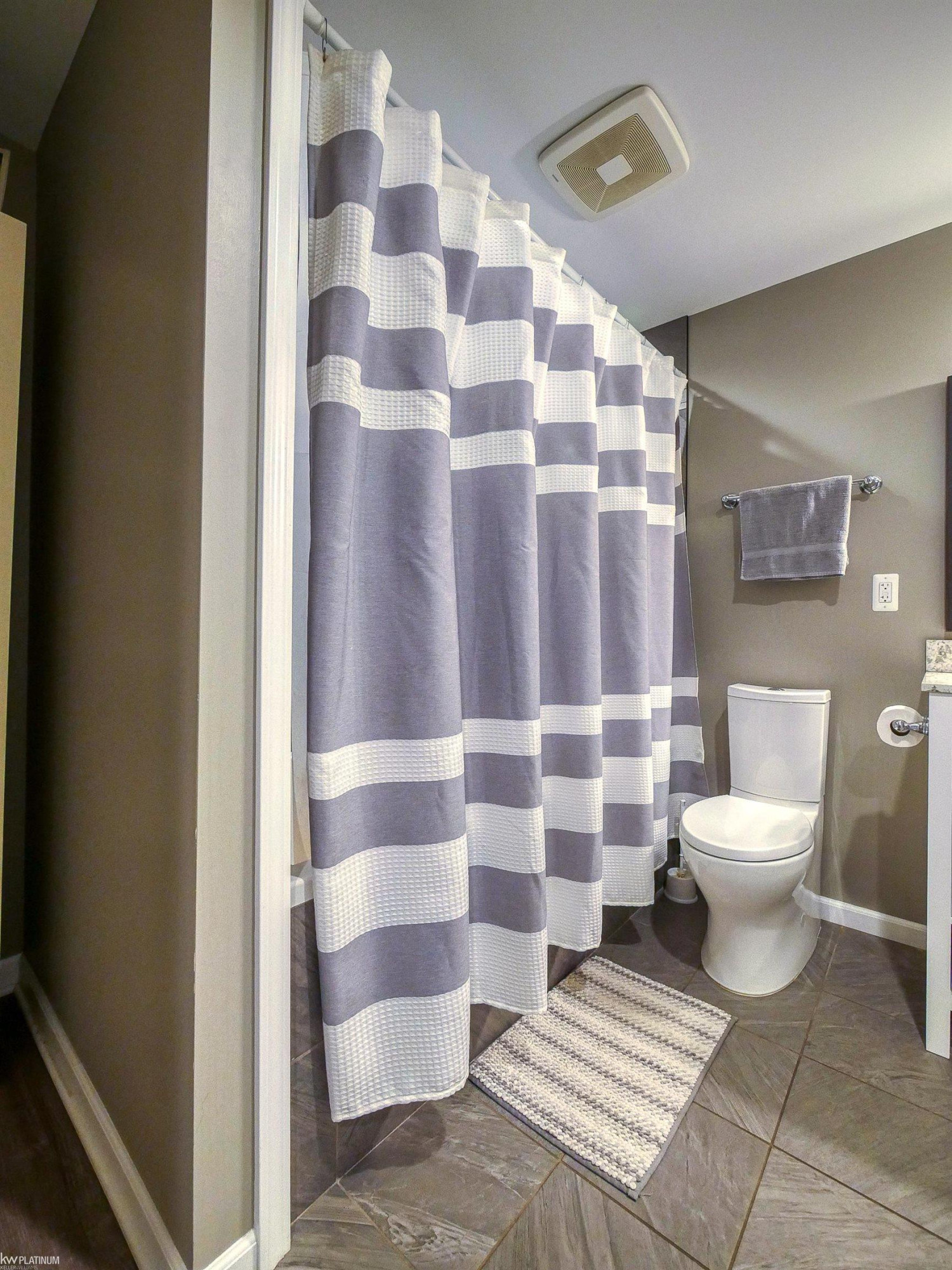 3405 Round Tree Street, MI — Photo 25