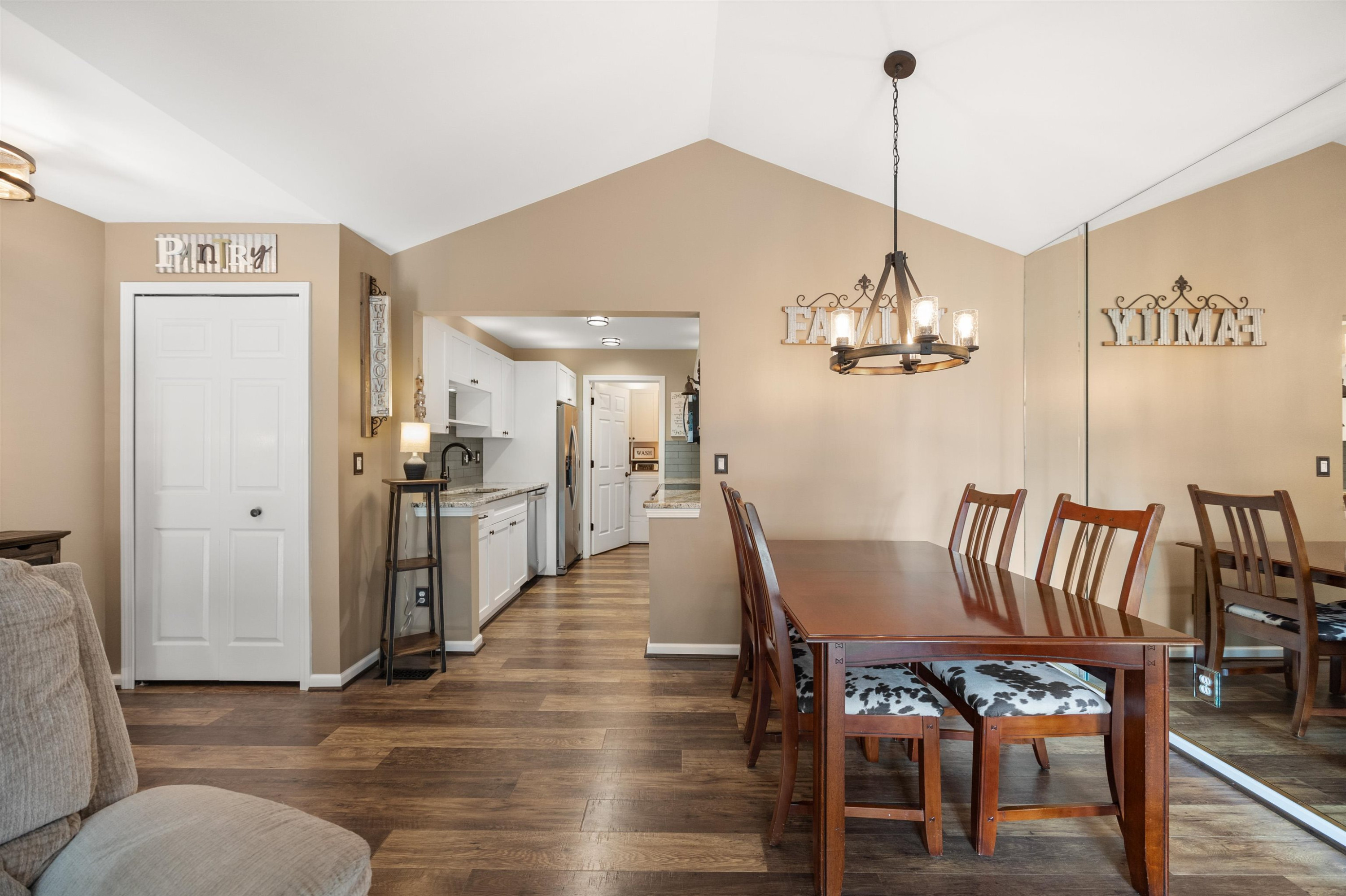 4424 Berkshire Drive, Sterling Heights, MI 48314 — Photo 4
