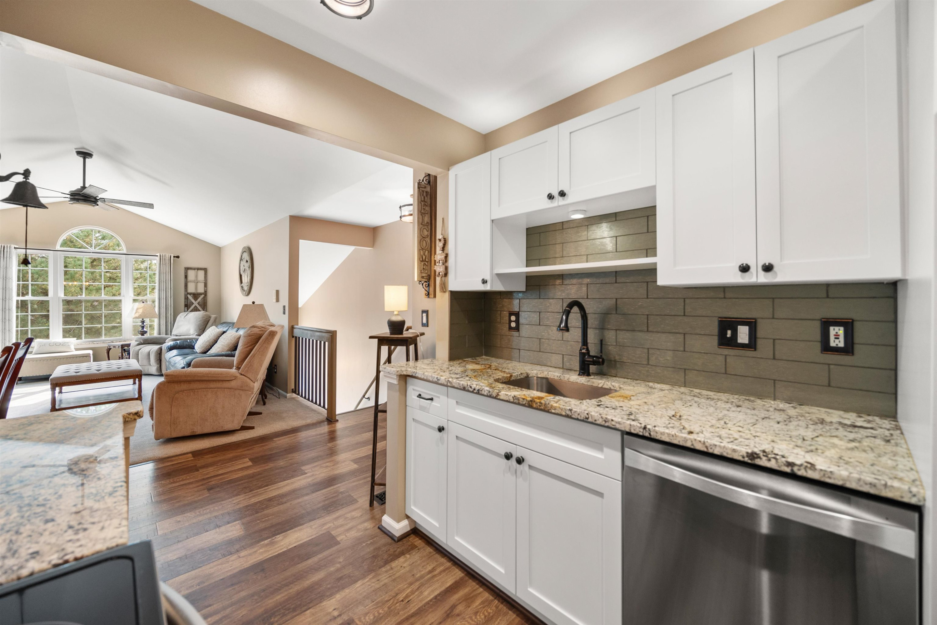4424 Berkshire Drive, Sterling Heights, MI 48314 — Photo 5