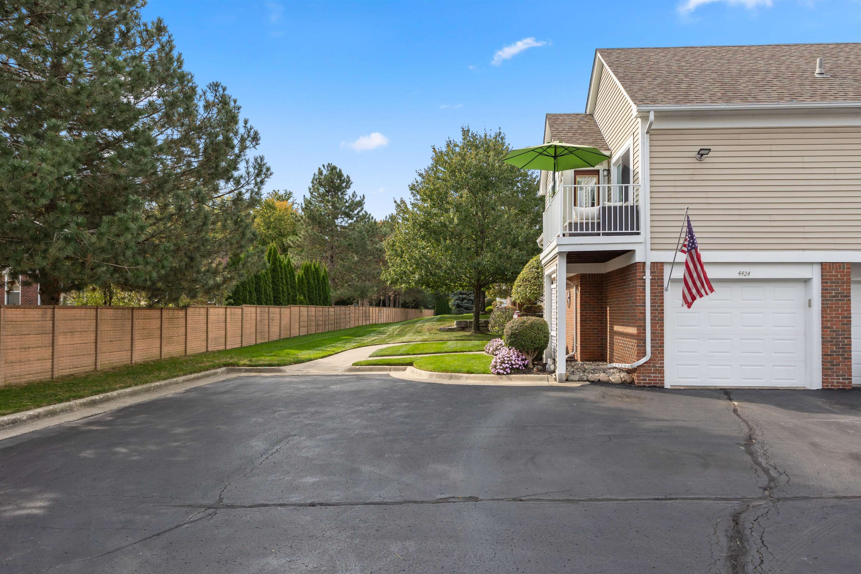 4424 Berkshire Drive, Sterling Heights, MI 48314 — Photo 28