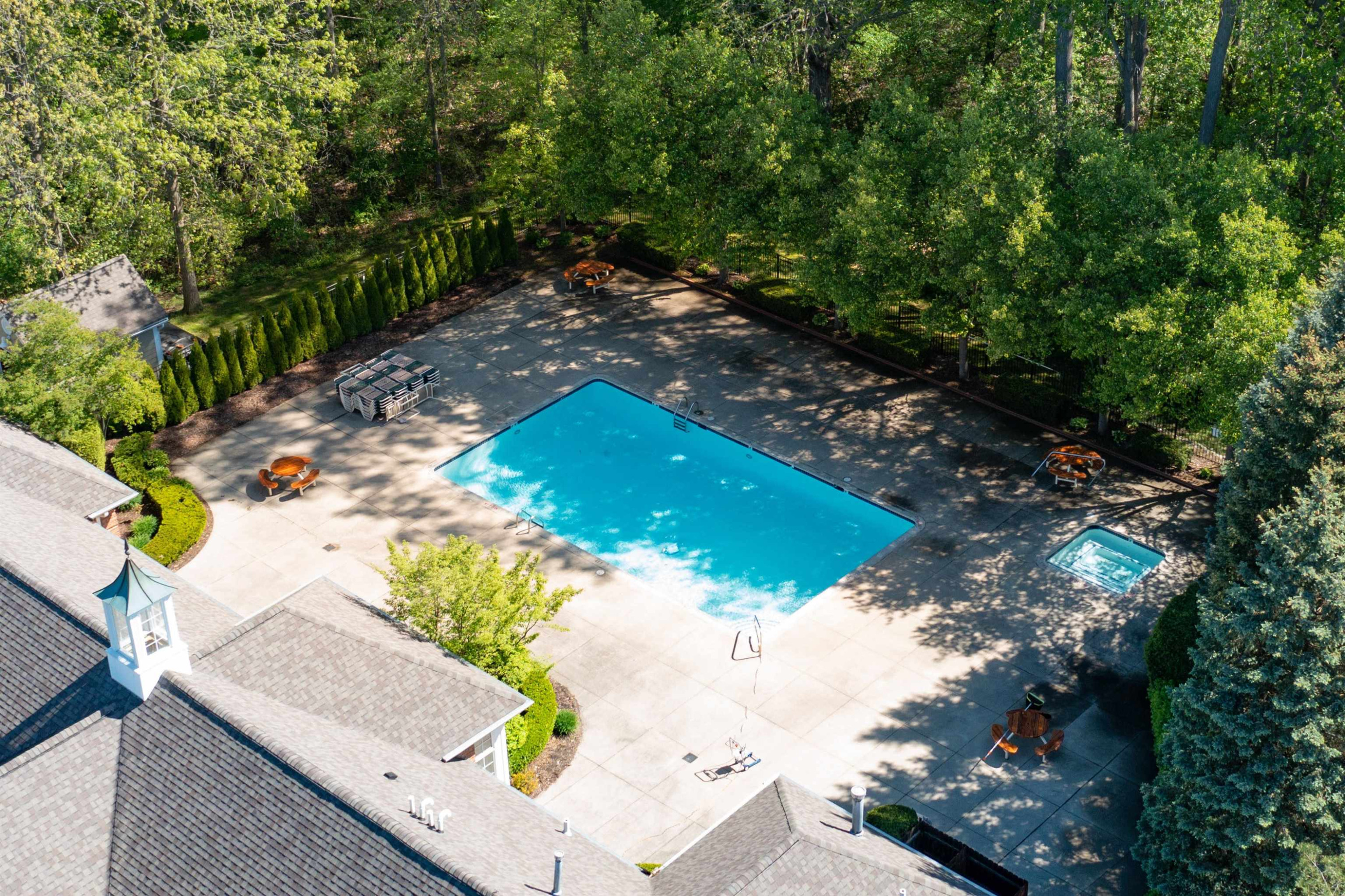 4424 Berkshire Drive, Sterling Heights, MI 48314 — Photo 33