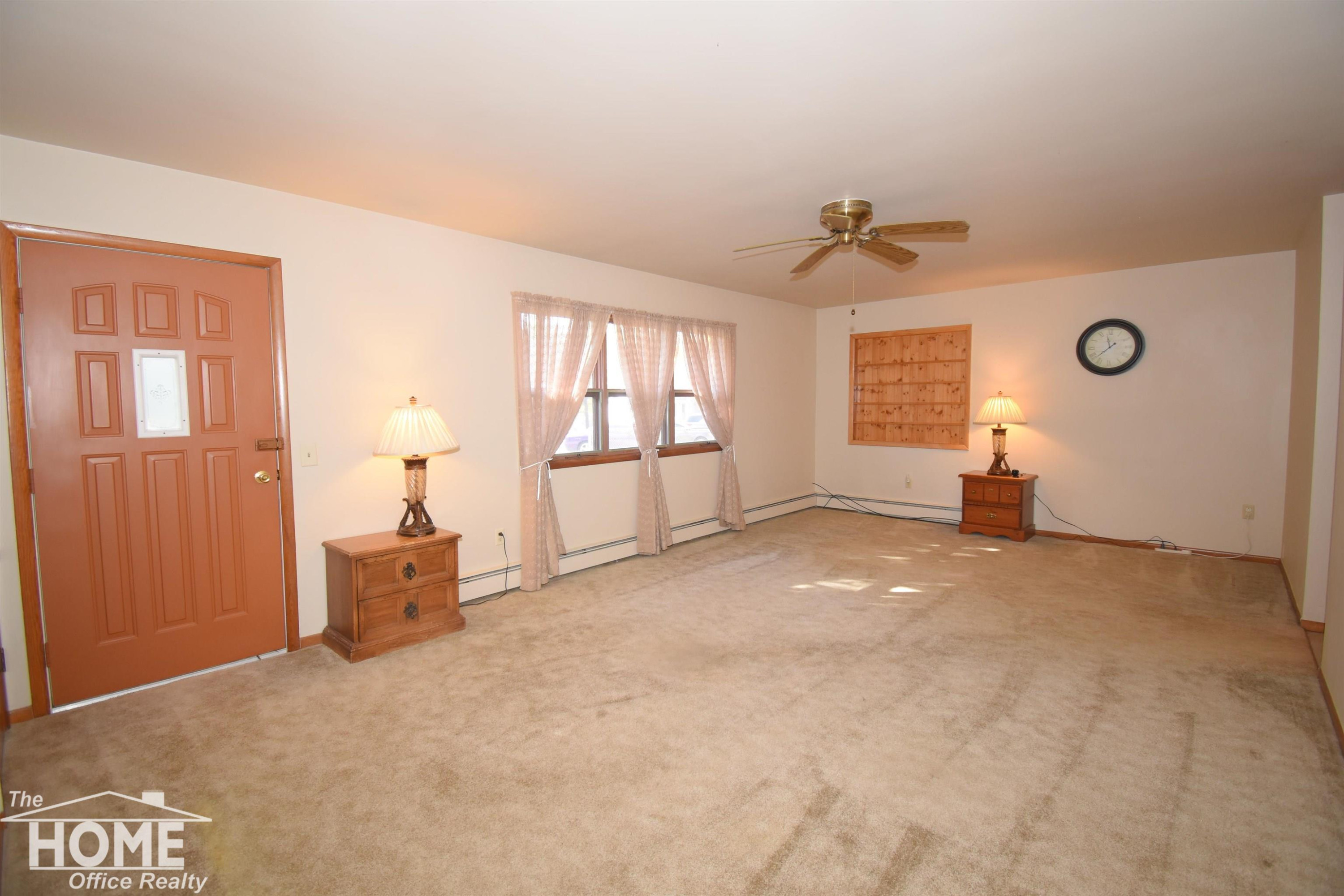 211 E Washington, Durand, MI 48476 — Photo 2