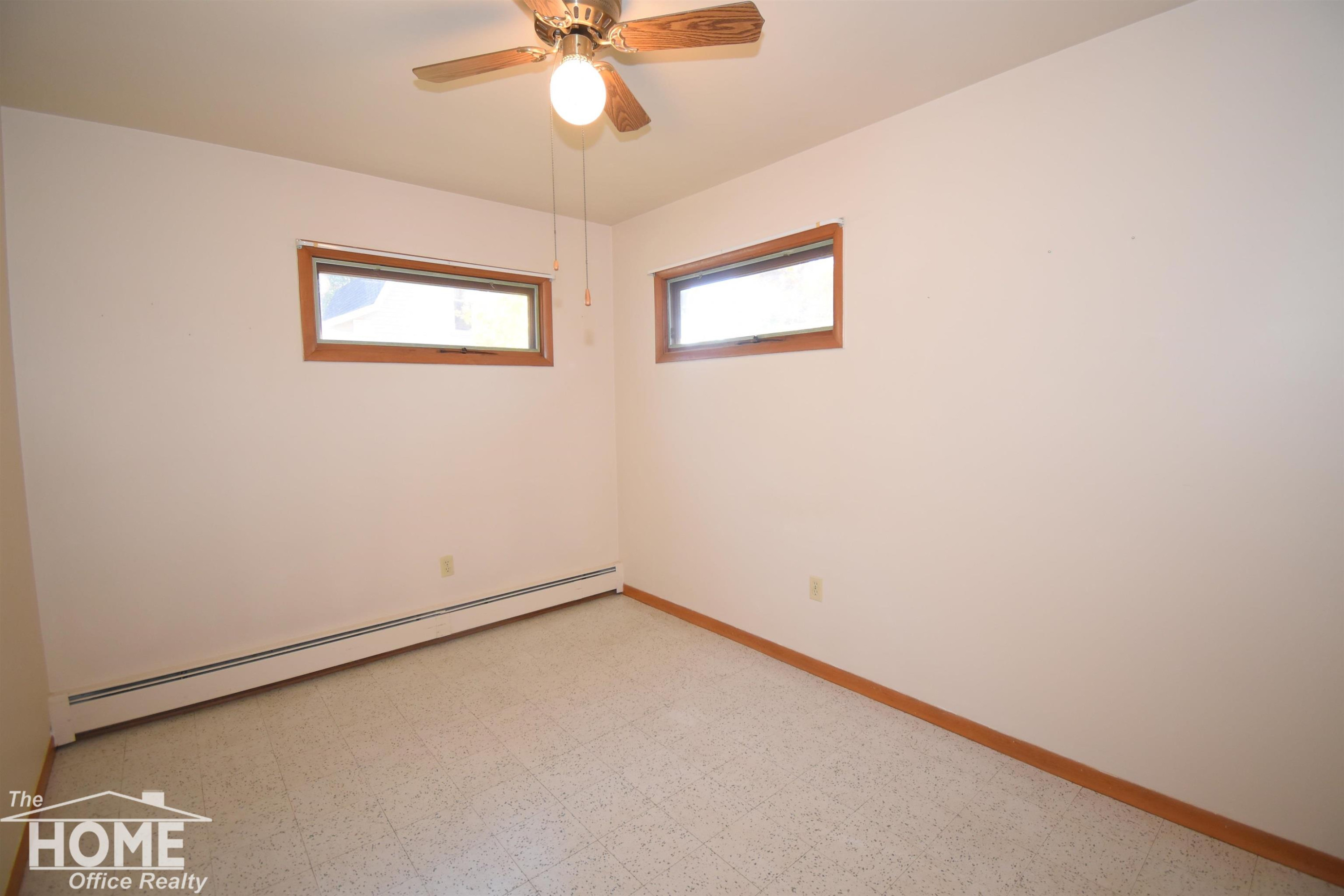 211 E Washington, Durand, MI 48476 — Photo 6