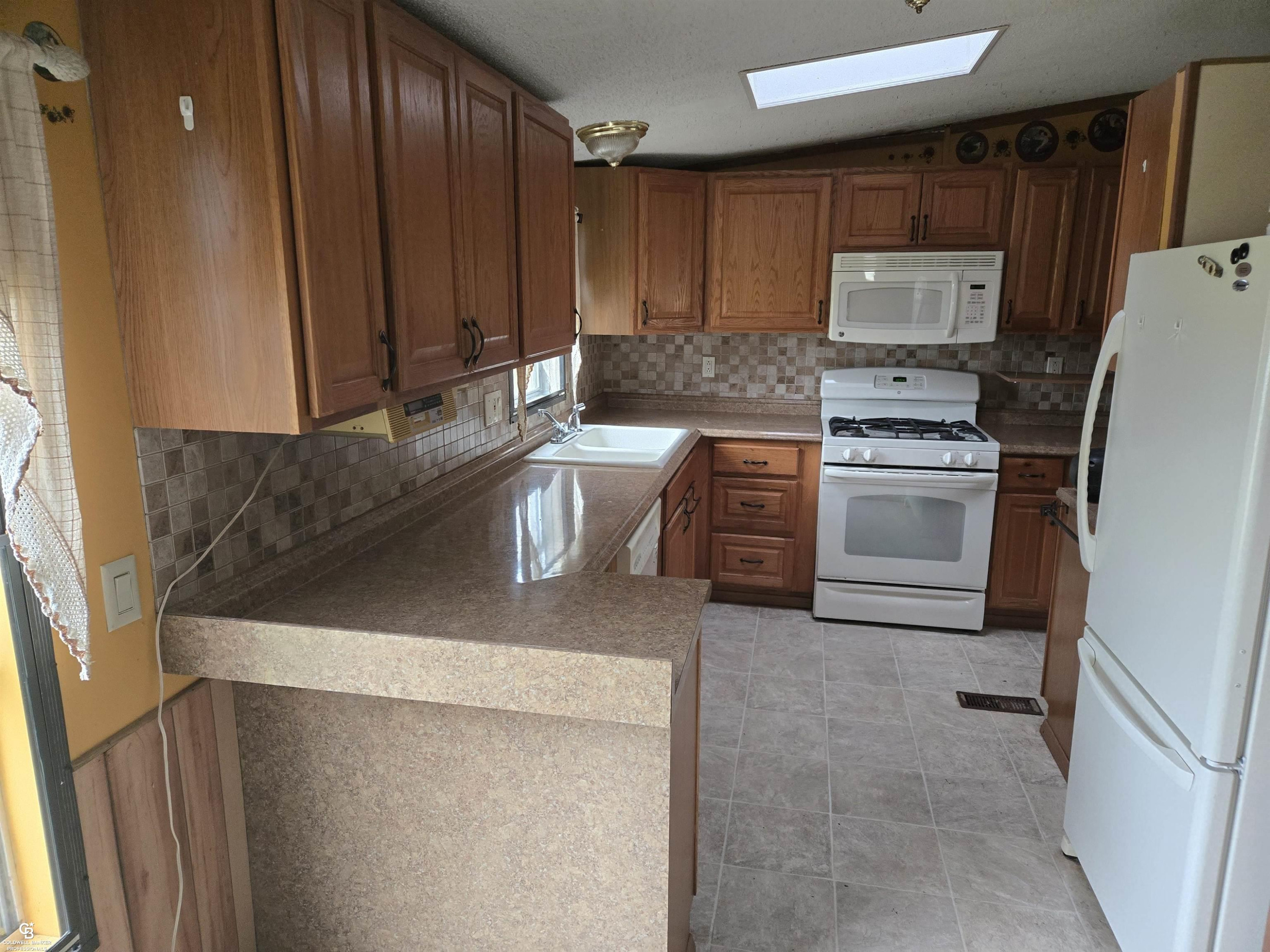 7723 Yale Road, Avoca, MI 48006 — Photo 8