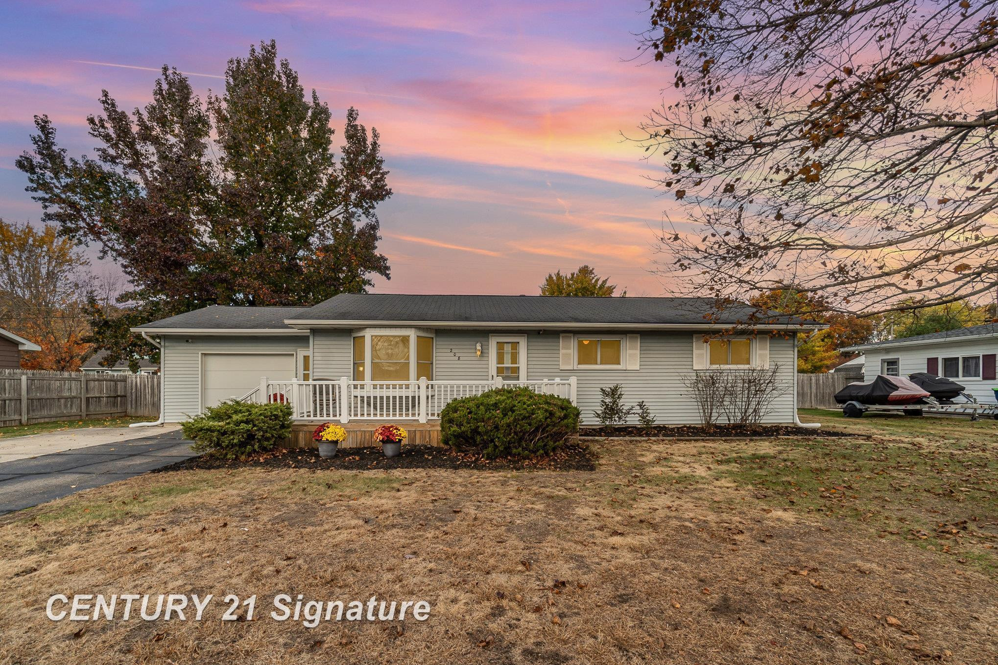 208 Sunview Drive, Saint Charles, MI 48655 — front exterior