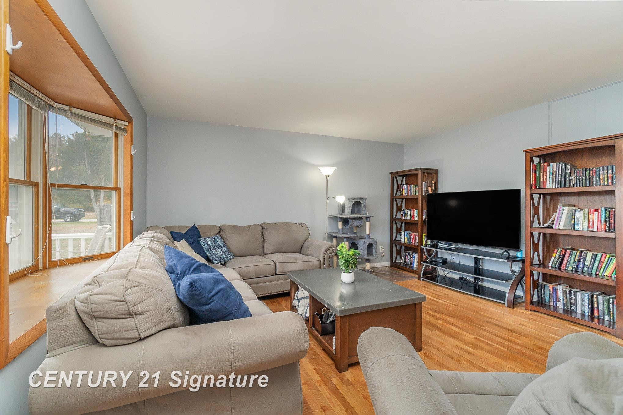 208 Sunview Drive, Saint Charles, MI 48655 — Photo 8